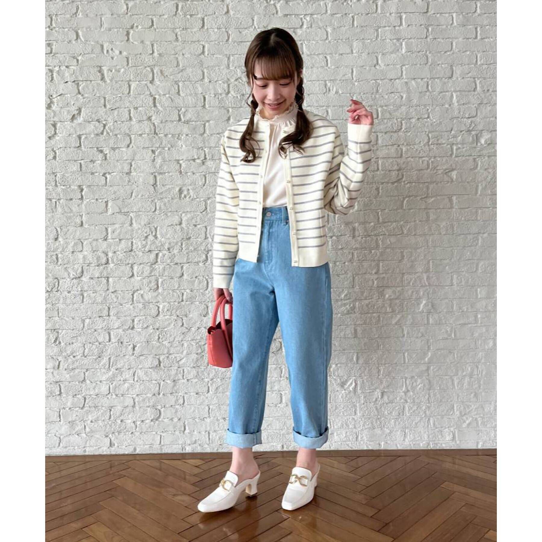 Couture broach「【大人可愛いデニムスタイル】リボン刺繍テーパードデニム」|デニム|