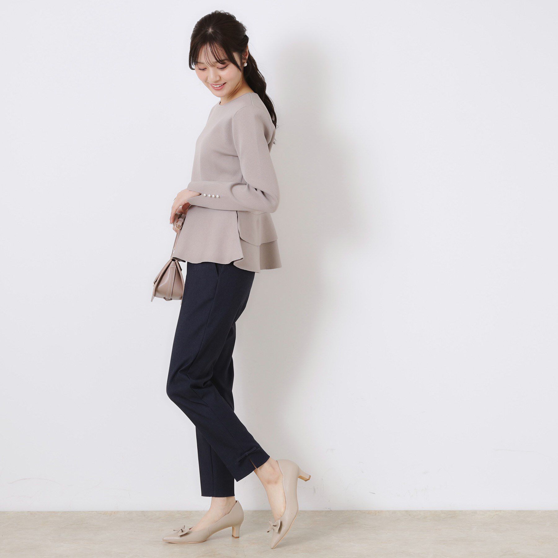 Couture broach「【大人可愛い・通勤】バックパール調ペプラムニット」|ニット・セーター|