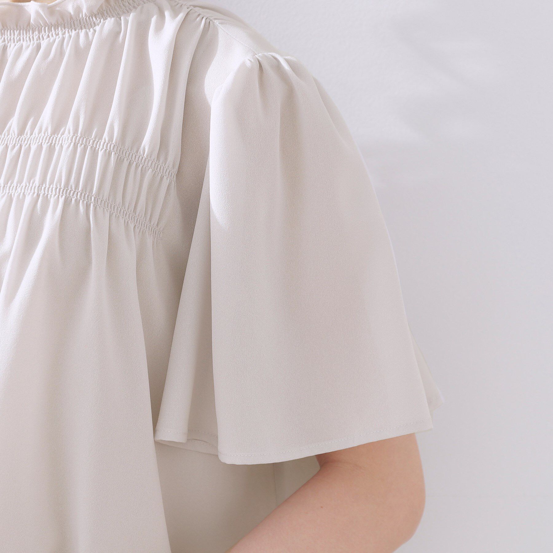 Couture broach「【二の腕カバー・通勤】シャーリングシアーブラウス」|シャツ・ブラウス|