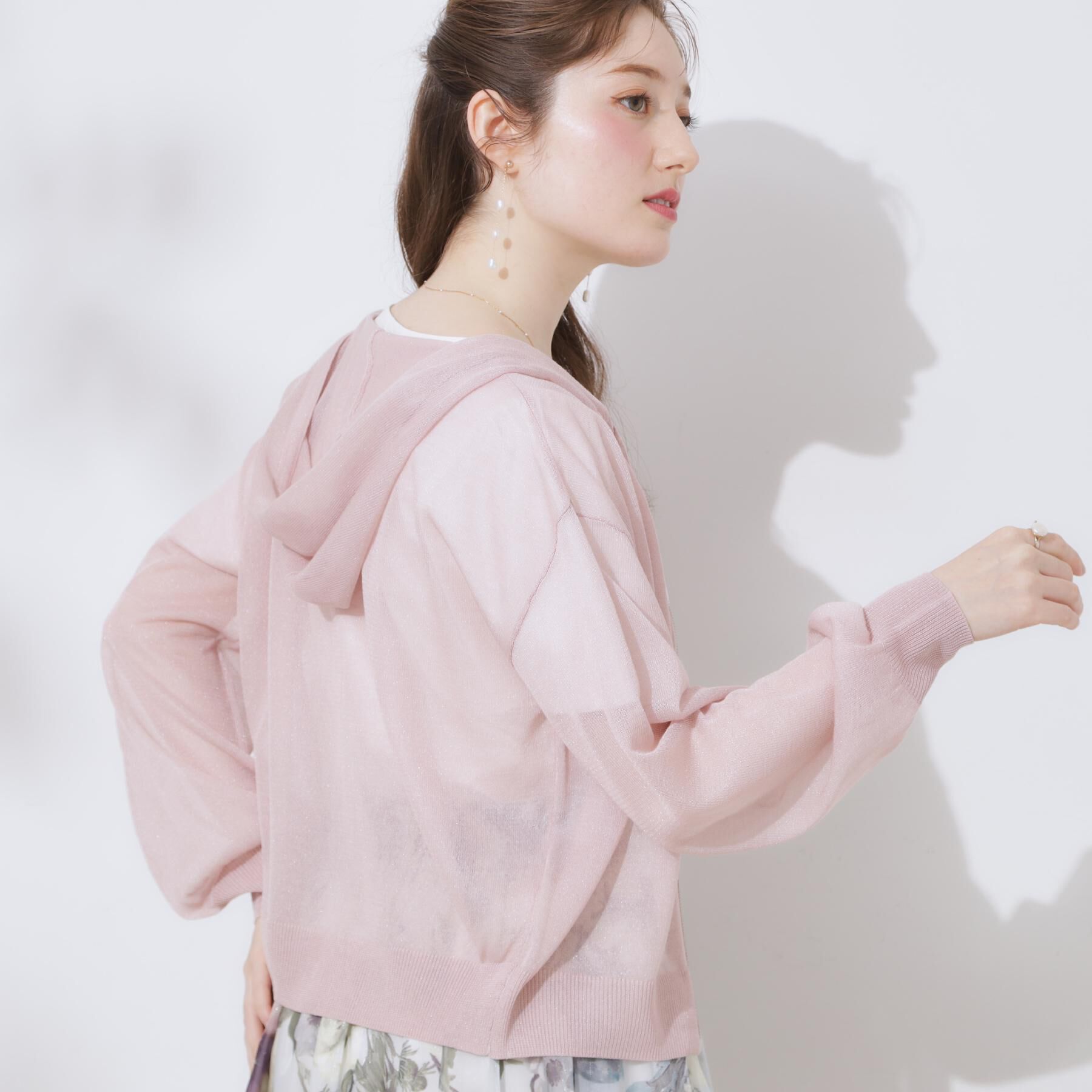 Couture broach「【上品な透け感・大人カジュアル】シアージップアップフーディー」|パーカー|