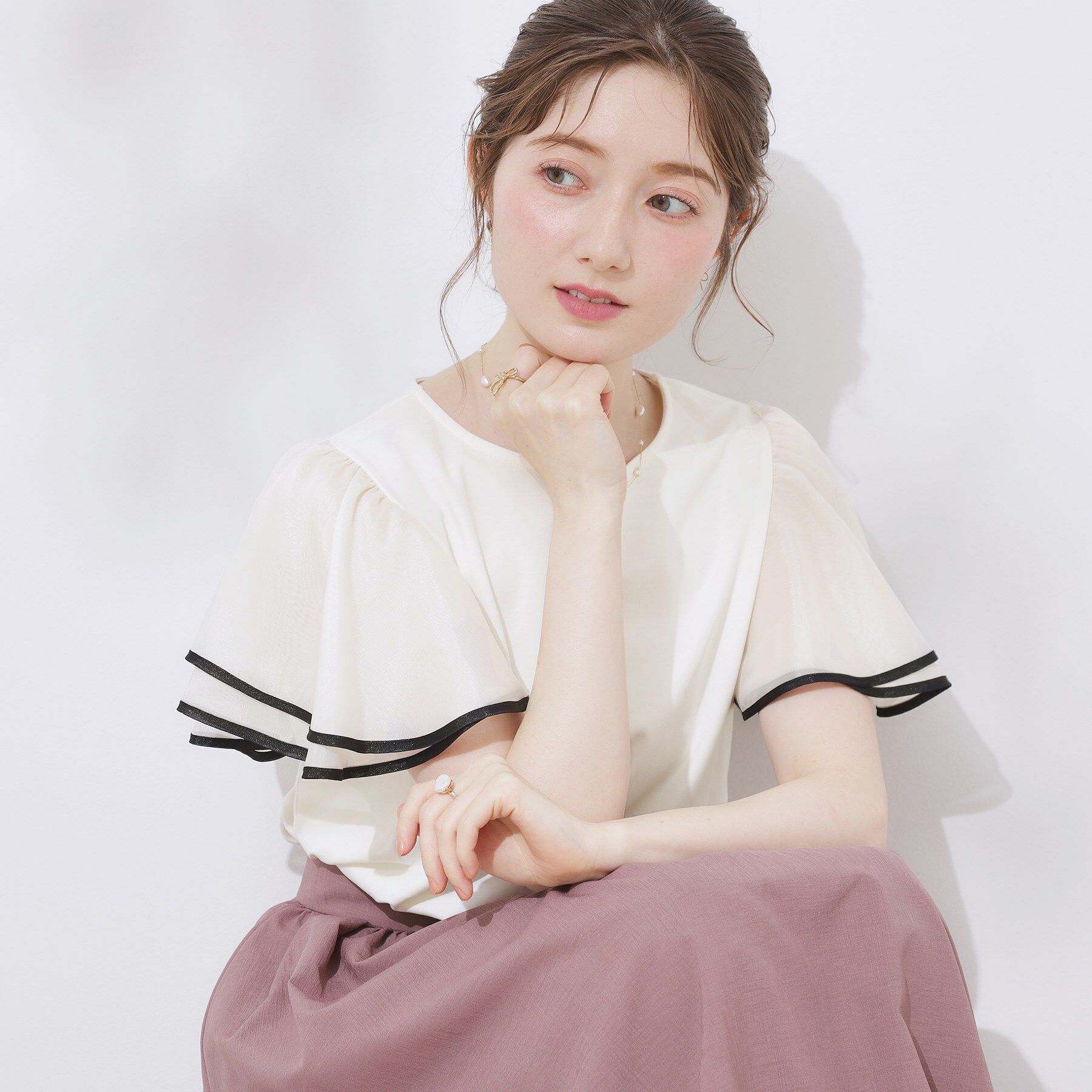 Couture broach「【マシンウォッシャブル・UVケア・接触冷感・二の腕カバー】配色フレアドッキングカットソー」|Tシャツ・カットソー|