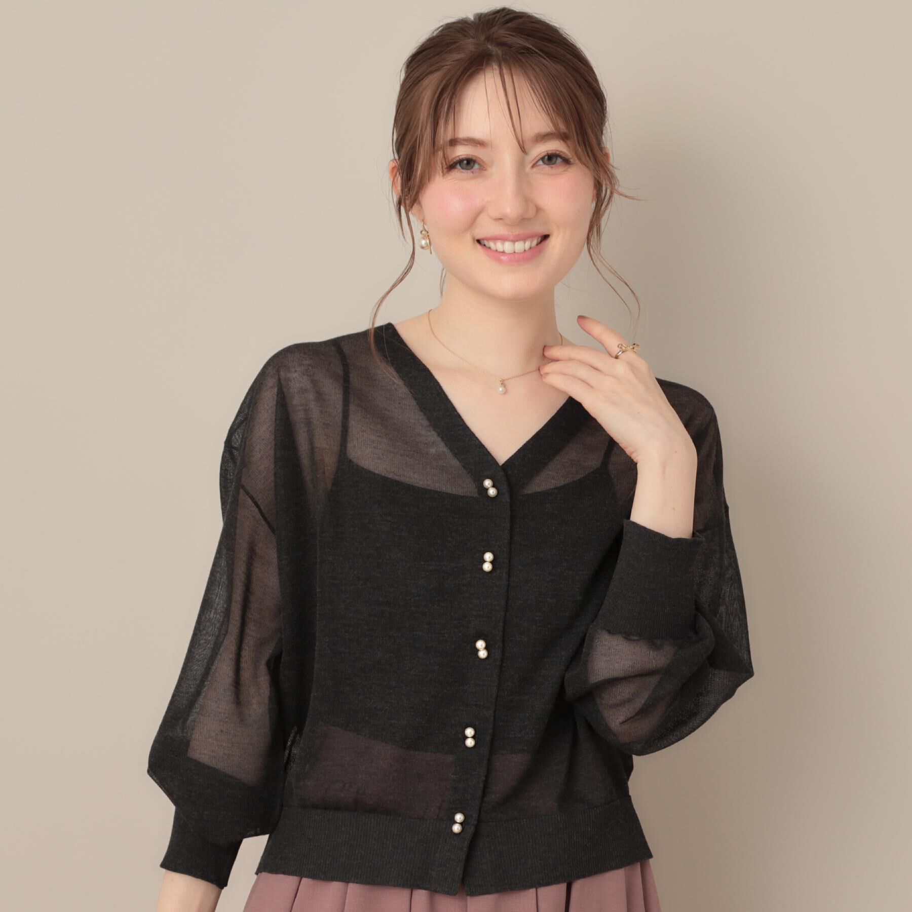 Couture broach「【秋カラー・オシャレな透け感】ダブルパール調シアーカーディガン」|カーディガン|