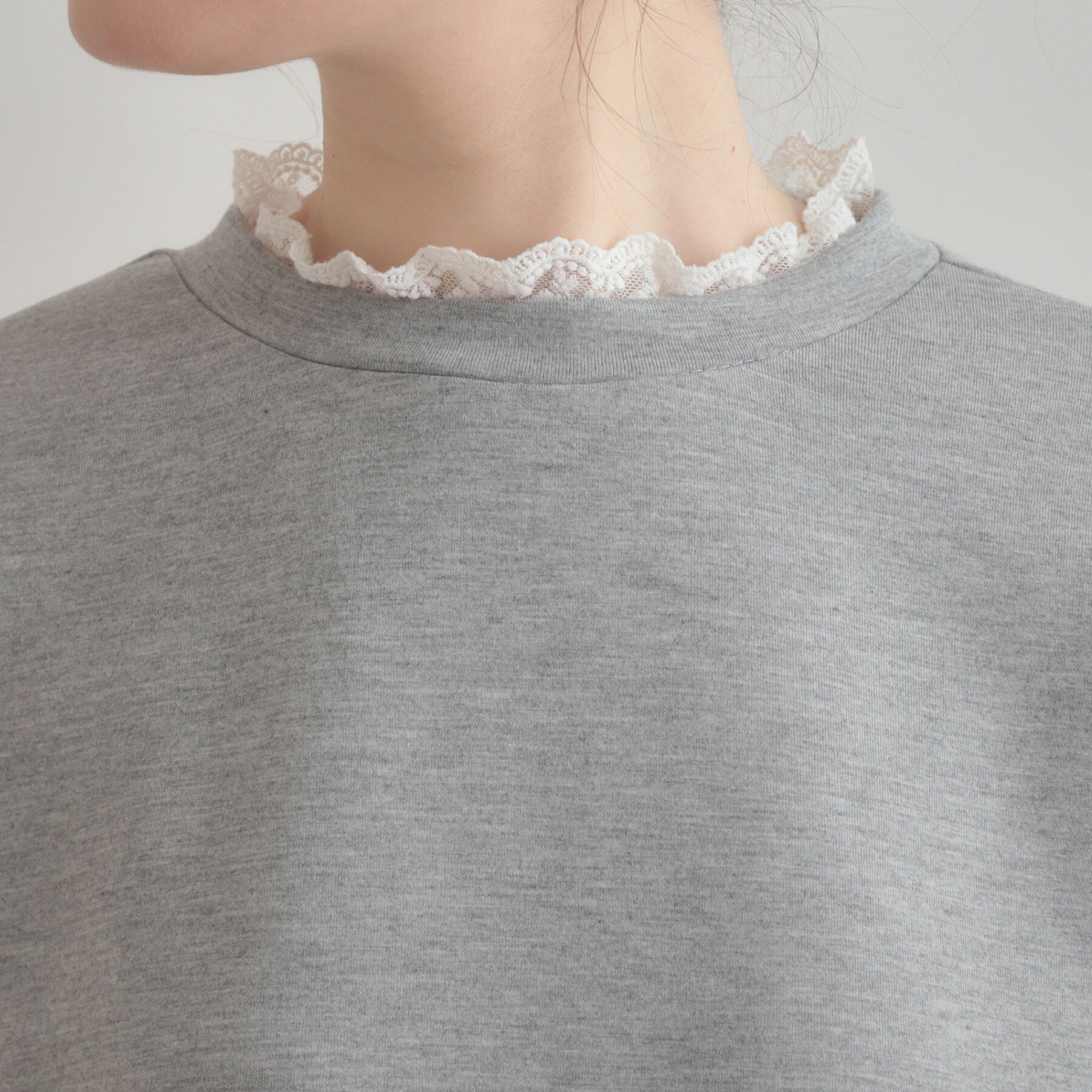 Couture broach「【大人可愛い・きれいめ】フリルデザインダンボールプルオーバー」|Tシャツ・カットソー|