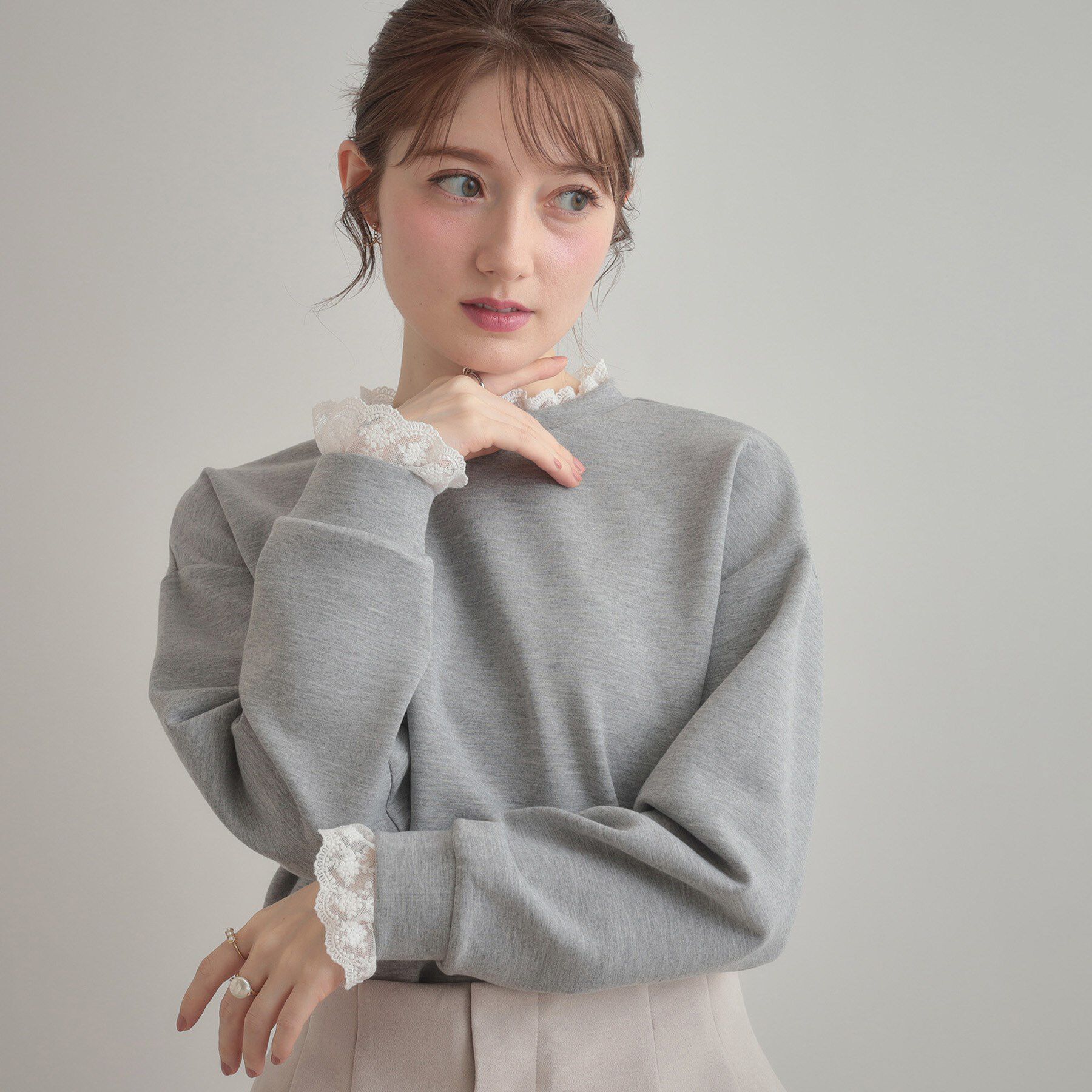 Couture broach「【大人可愛い・きれいめ】フリルデザインダンボールプルオーバー」|Tシャツ・カットソー|