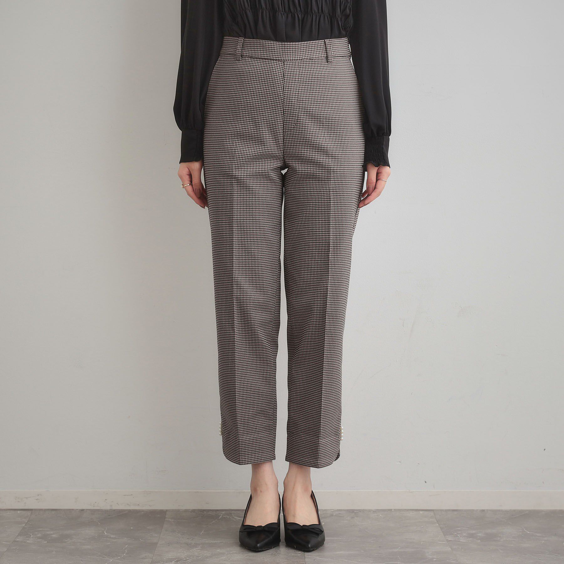 Couture broach「【通勤・美脚見え・あったか】裏起毛パール調スカラ裾デザインパンツ」|その他|