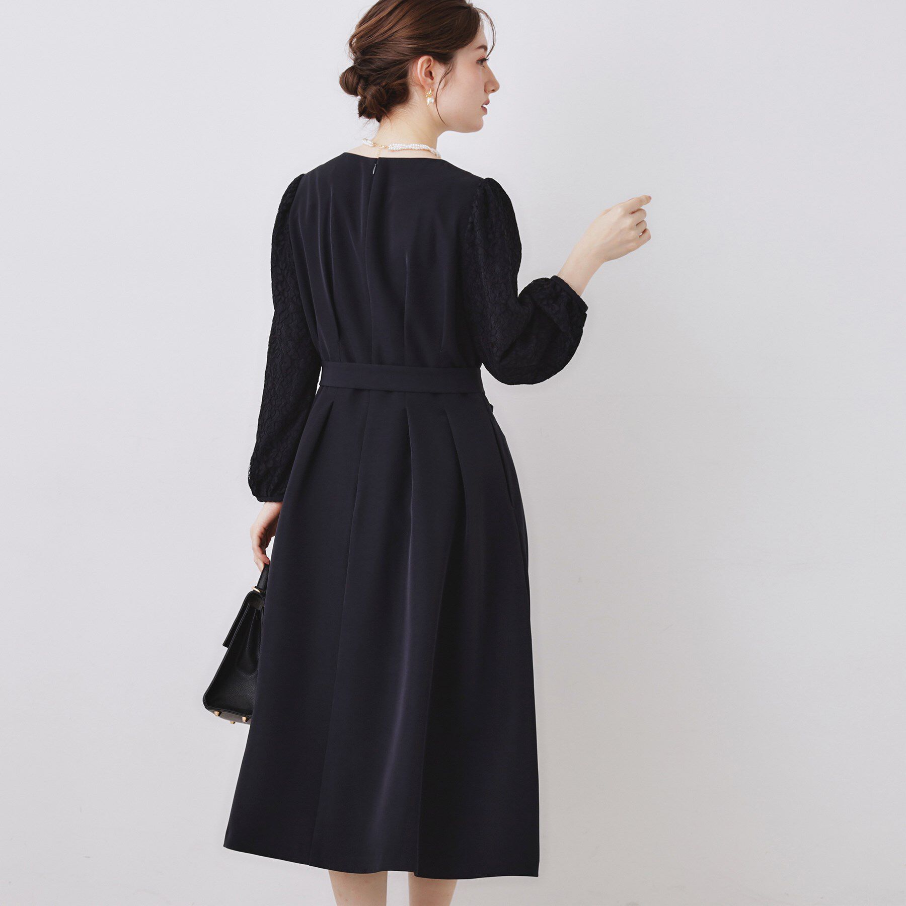 Couture broach「【ハレの日・通勤】レース袖タックフレアワンピース」|ワンピース|