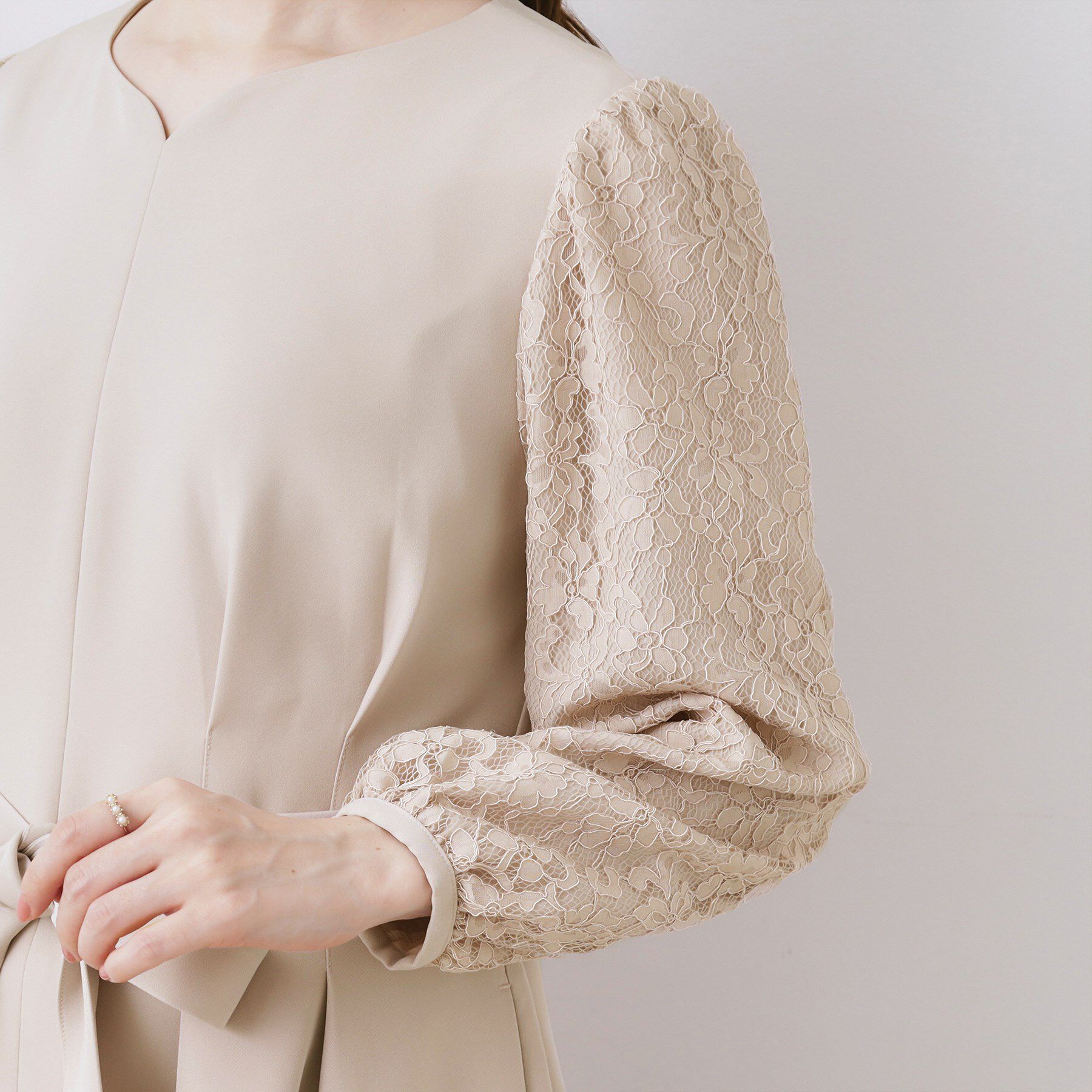 Couture broach「【ハレの日・通勤】レース袖タックフレアワンピース」|ワンピース|