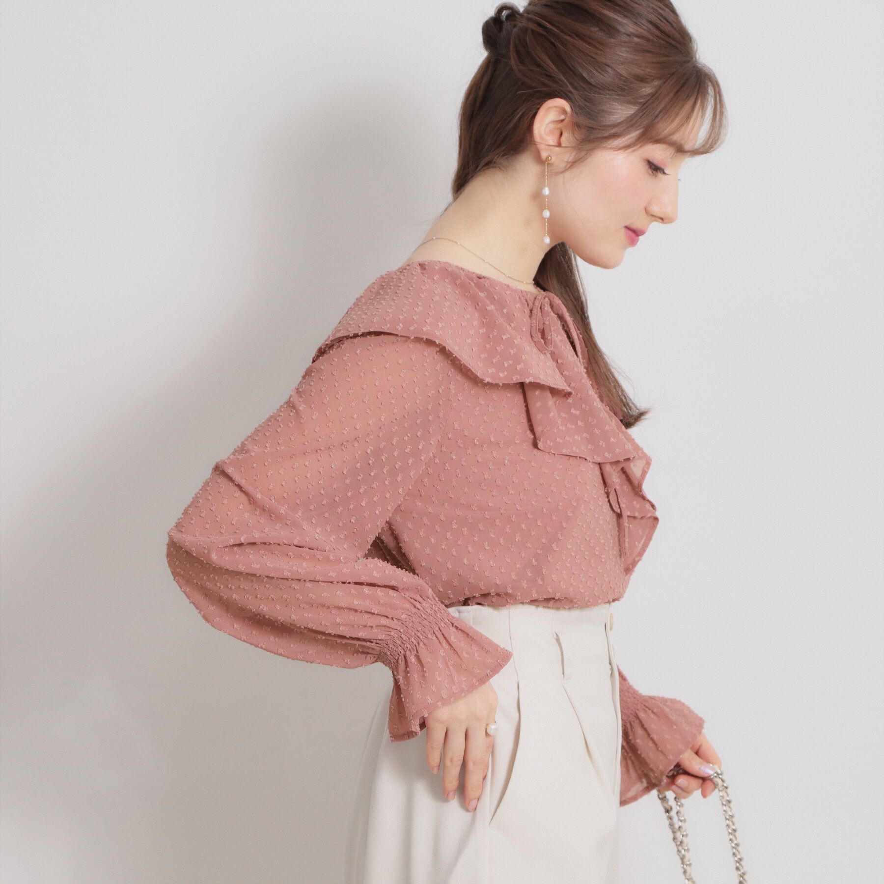Couture broach「【着映え・洗える】ラメカットドビーフリルブラウス」|シャツ・ブラウス|