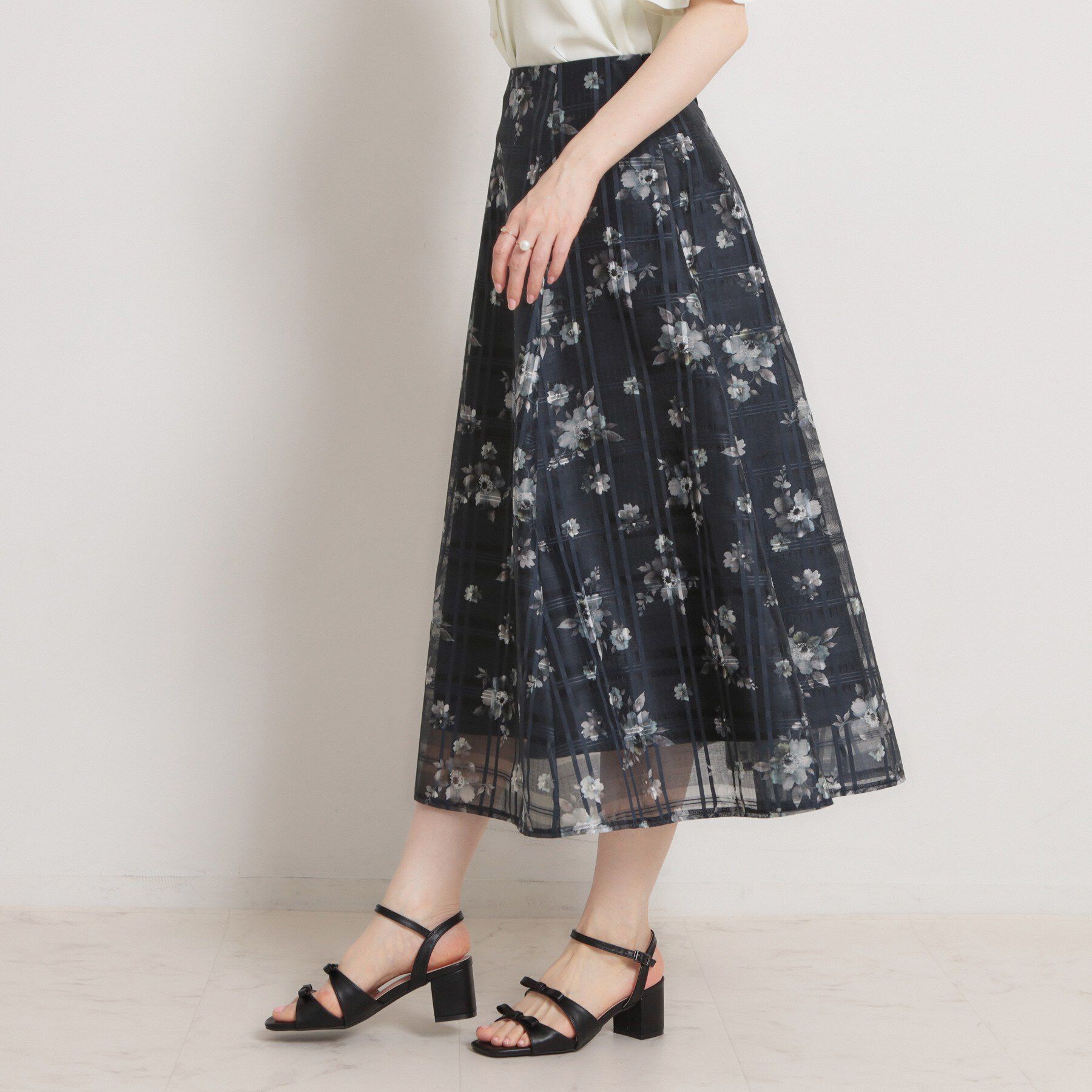 Couture broach「【洗える・着映え】シアーチェック フラワープリント スカート」|スカート|