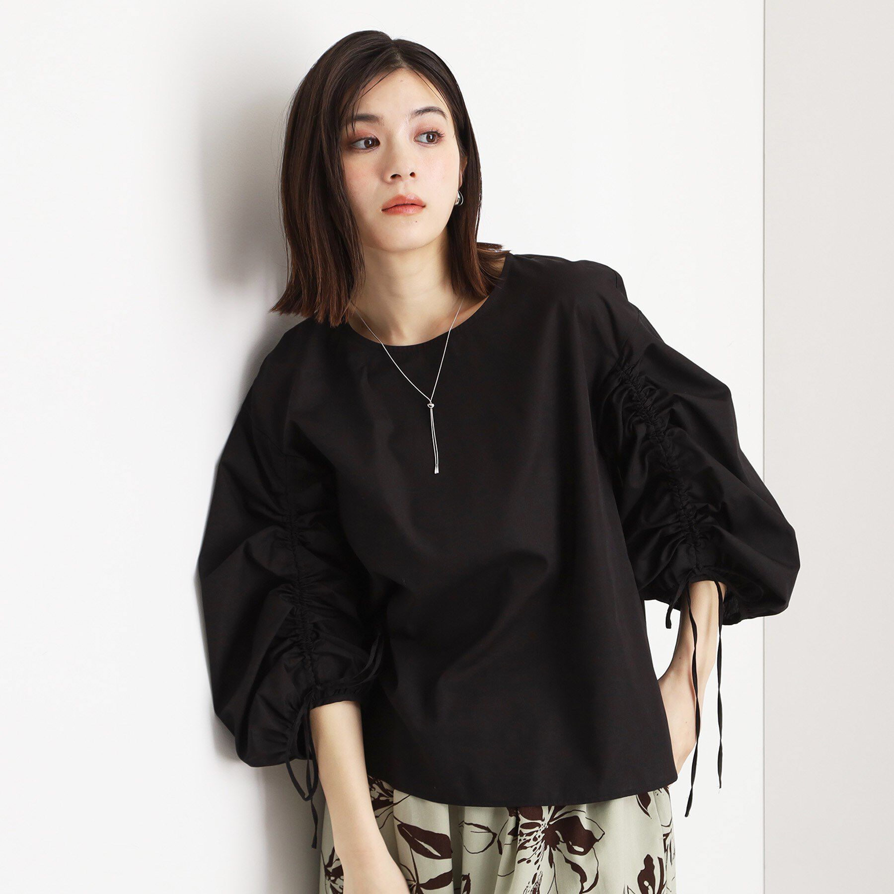 THE SHOP TK「袖シャーリングブラウス【洗濯機OK】」|シャツ・ブラウス|ブラック(019)