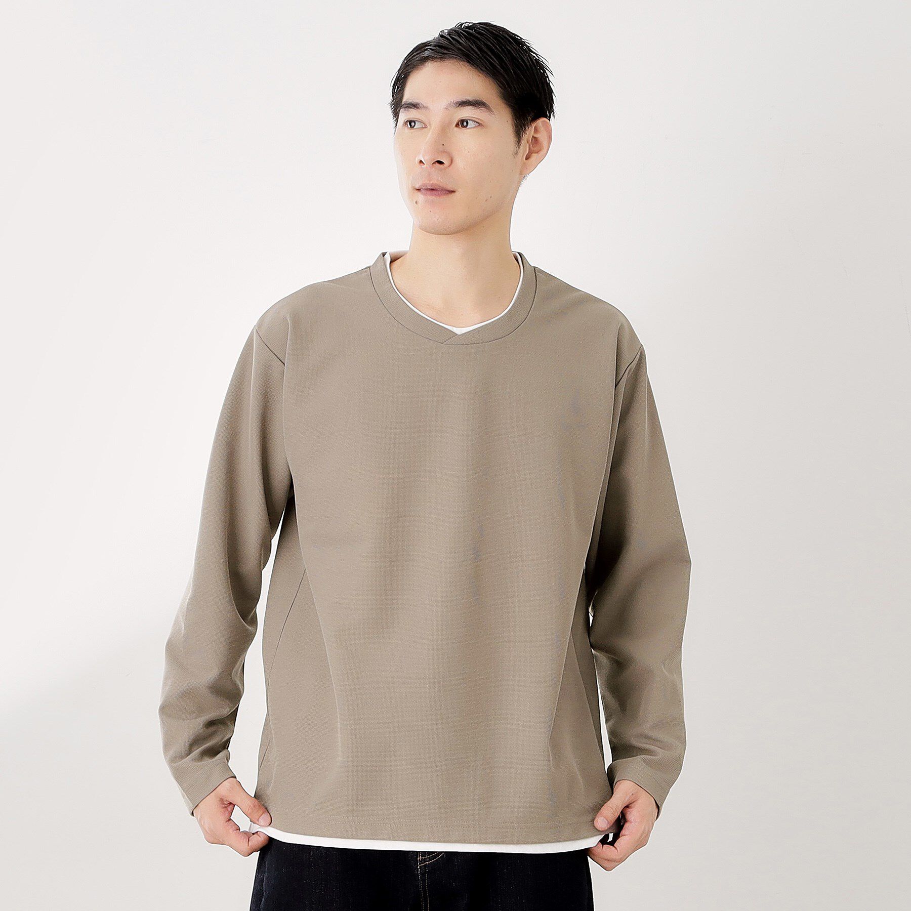 THE SHOP TK「【一枚でコーディネートが完成！】レイヤード風クルーネック長袖Tシャツ　洗濯機OK」|Tシャツ・カットソー|グレージュ(050)