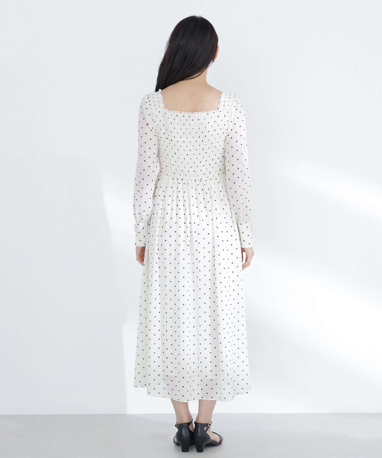  「ドットプリントシャーリングワンピース」|ワンピース|