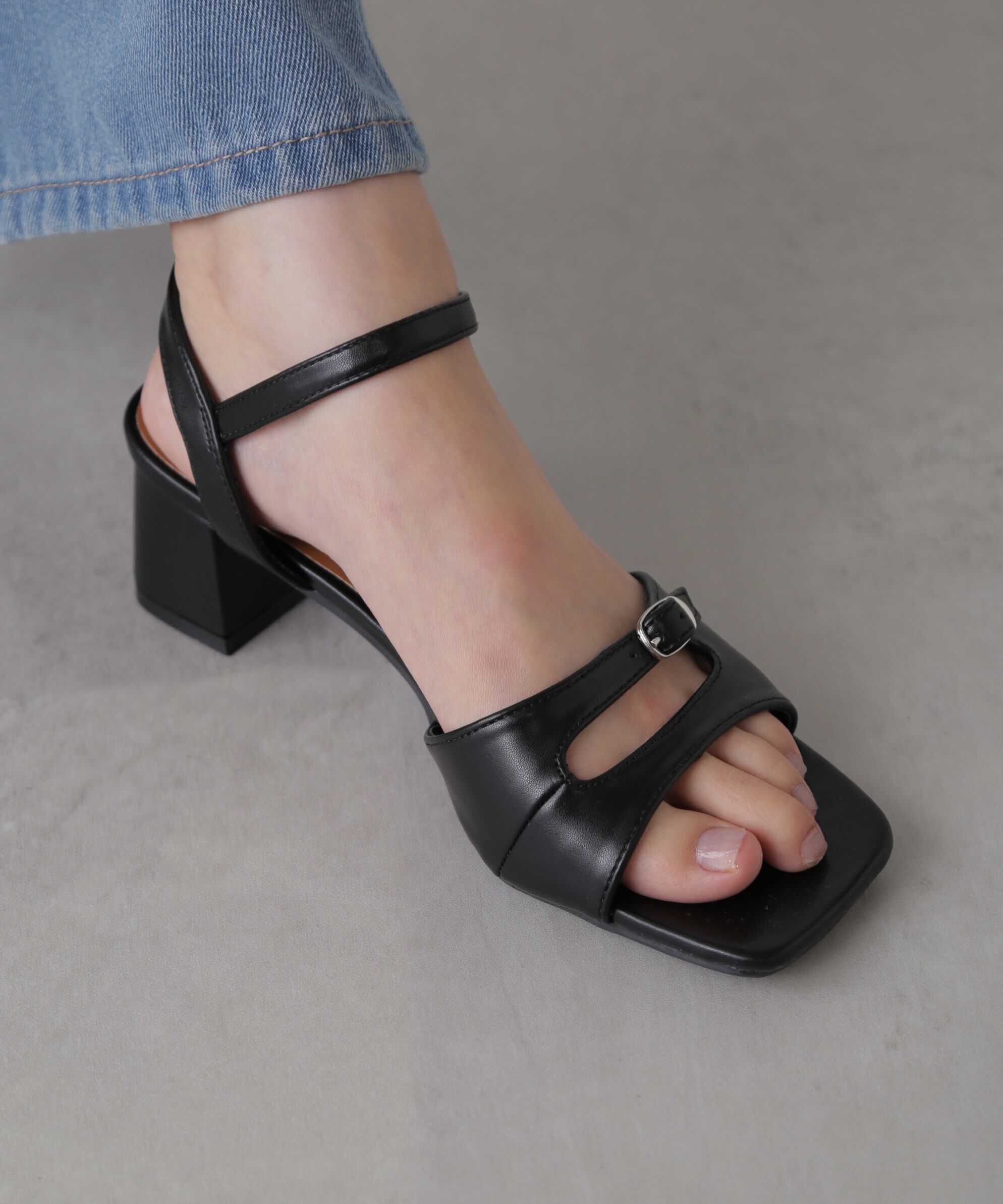  「ストラップサンダル」|その他|