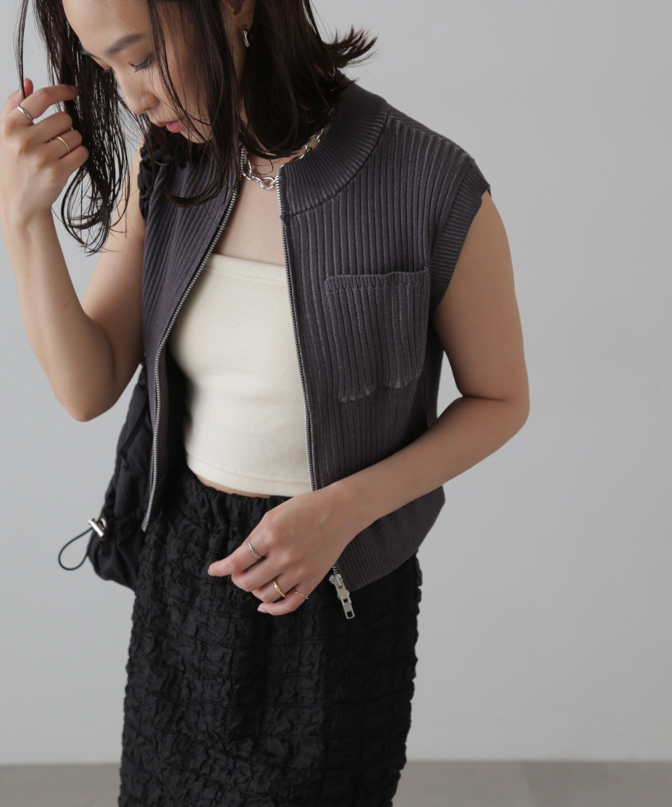  「バイカースタンド配色リブニットベスト」|ニット・セーター|