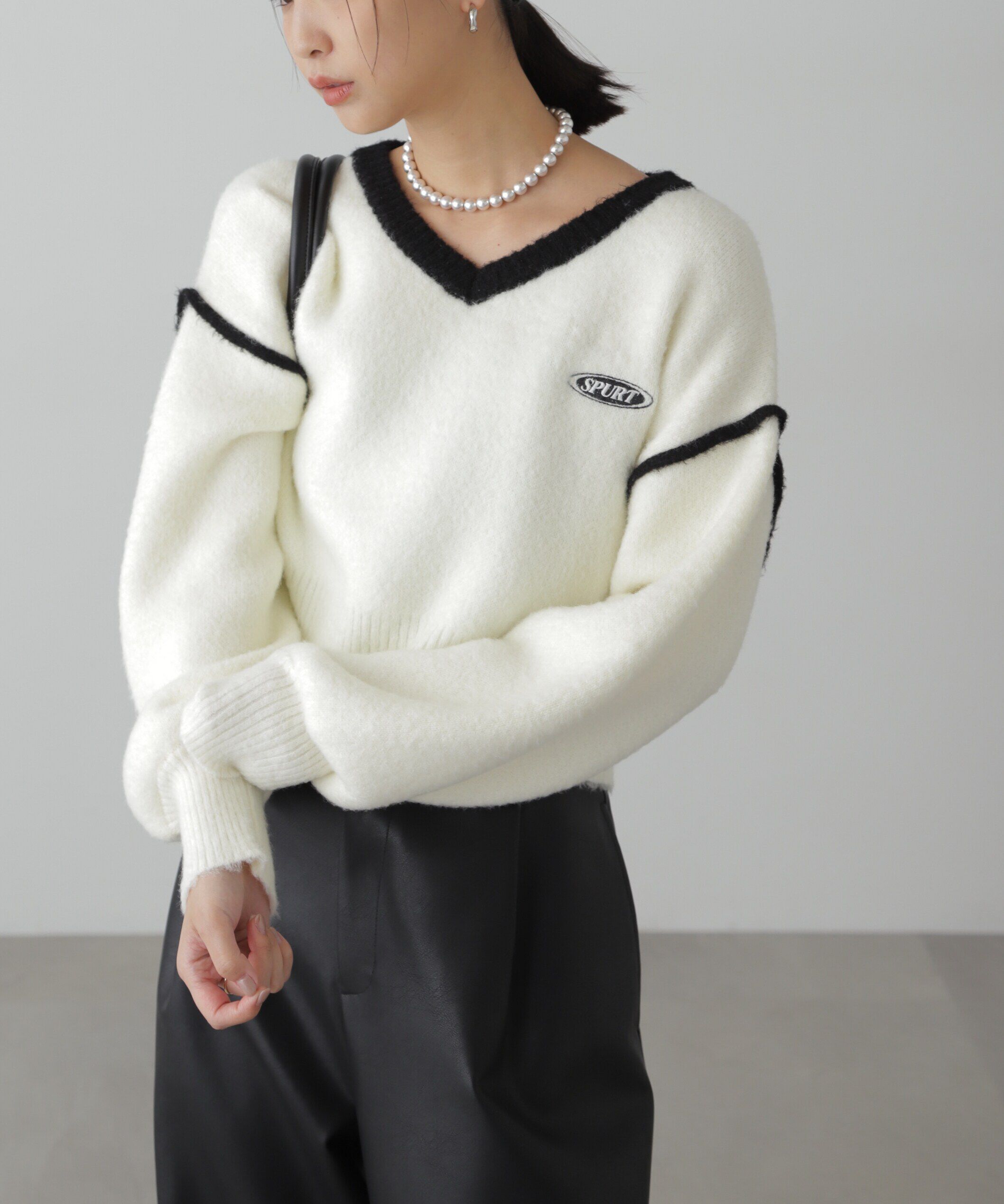  「Vネック配色ショート丈ニット」|ニット・セーター|ホワイト