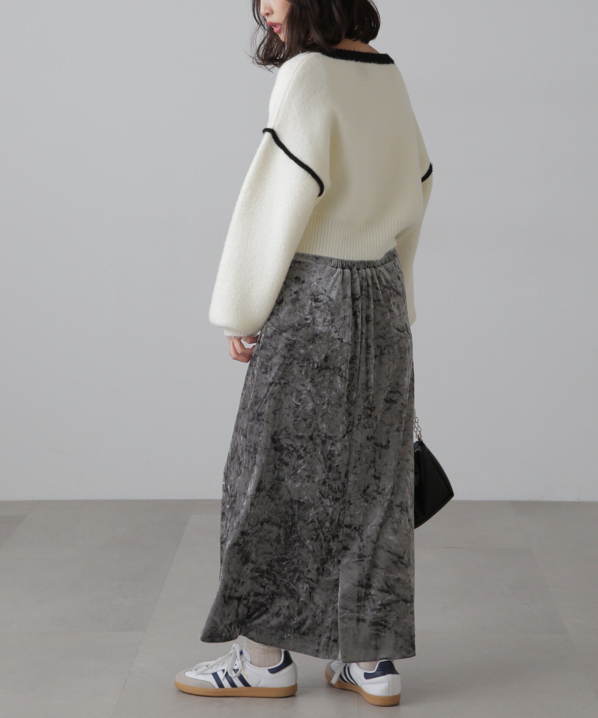  「Vネック配色ショート丈ニット」|ニット・セーター|