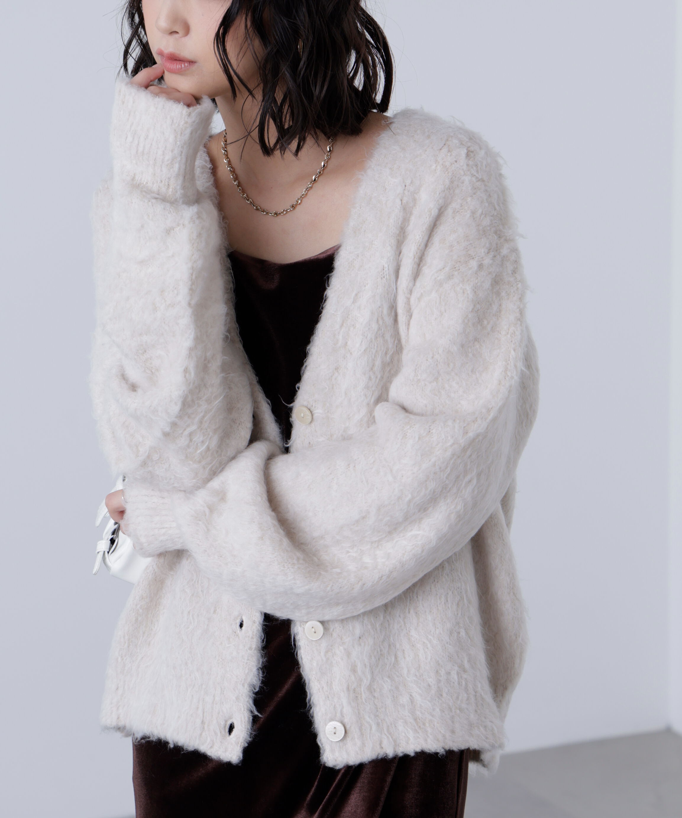  「ウェーブ起毛Vネックカーディガン」|ニット・セーター|