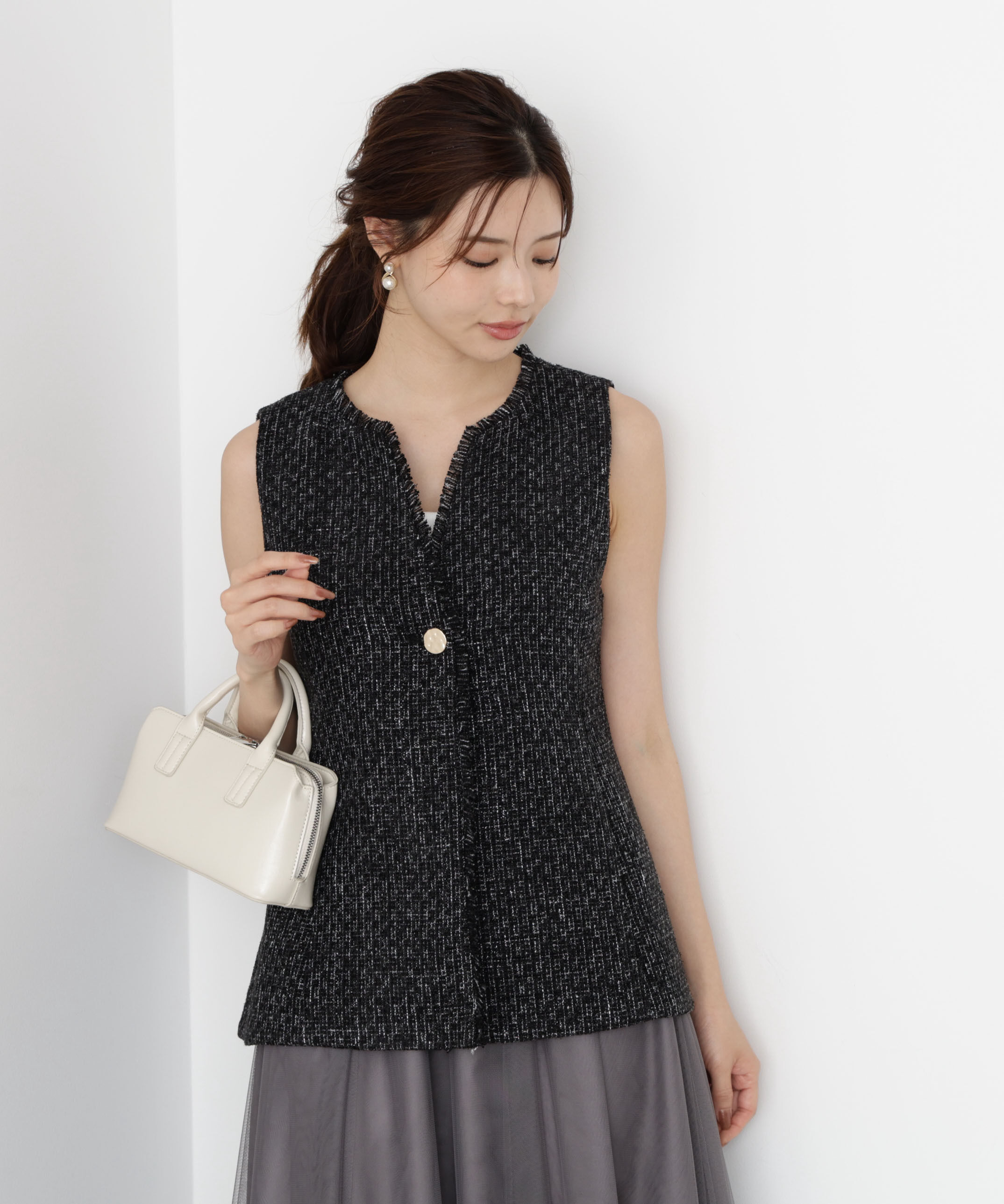 PROPORTION BODY DRESSING「ニュアンス釦ツイードジレ 25AW」|ブルゾン・スタジャン|