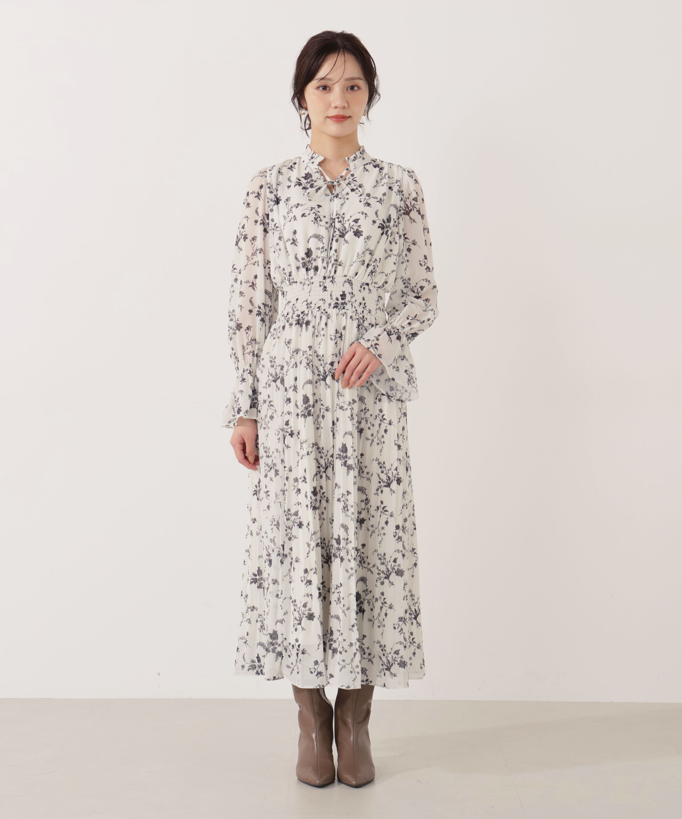 PROPORTION BODY DRESSING「花柄プリーツワンピース 25AW」|ワンピース|