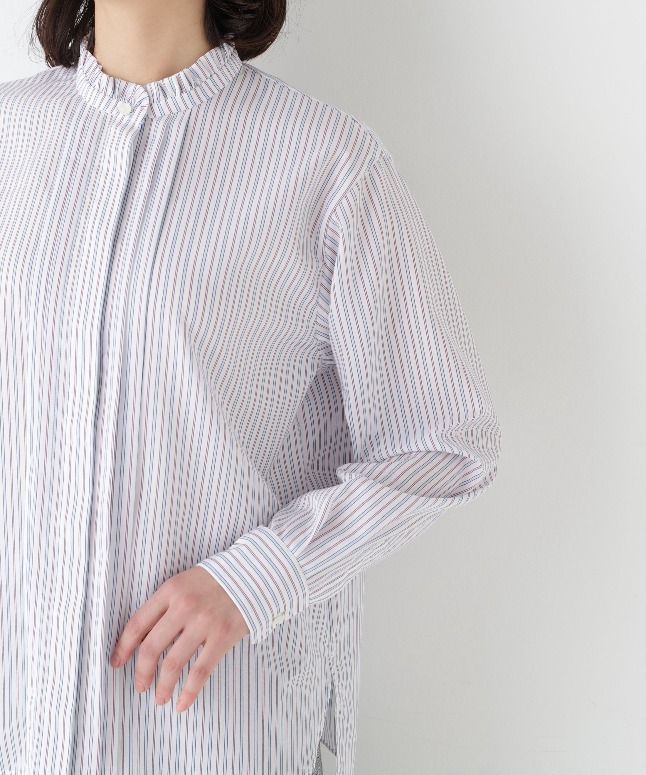  「◆《ウォッシャブル》先染めストライプスタンドフリルブラウス」|シャツ・ブラウス|