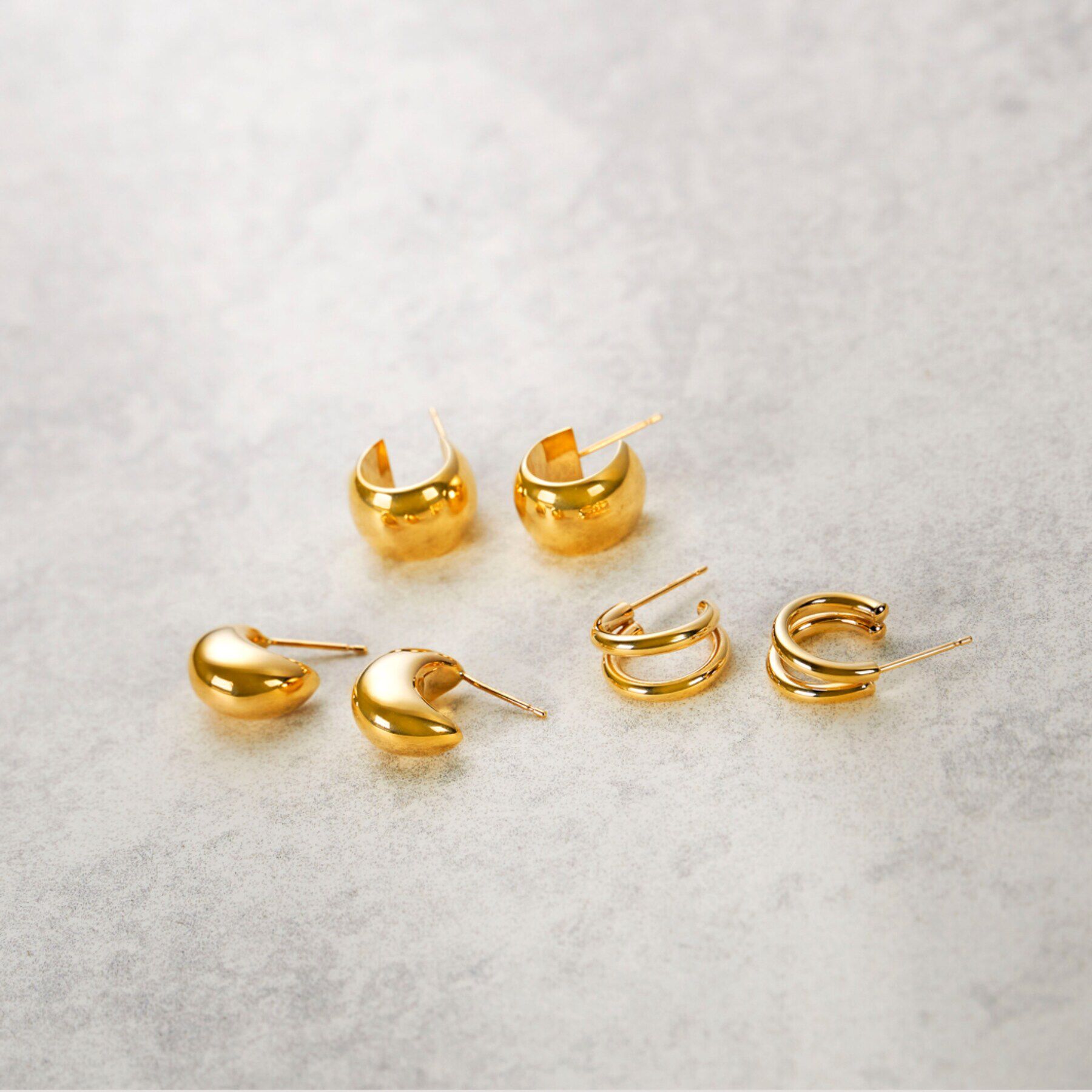 COCOSHNIK「K10中空平甲フープ スタッドピアス」|ピアス|