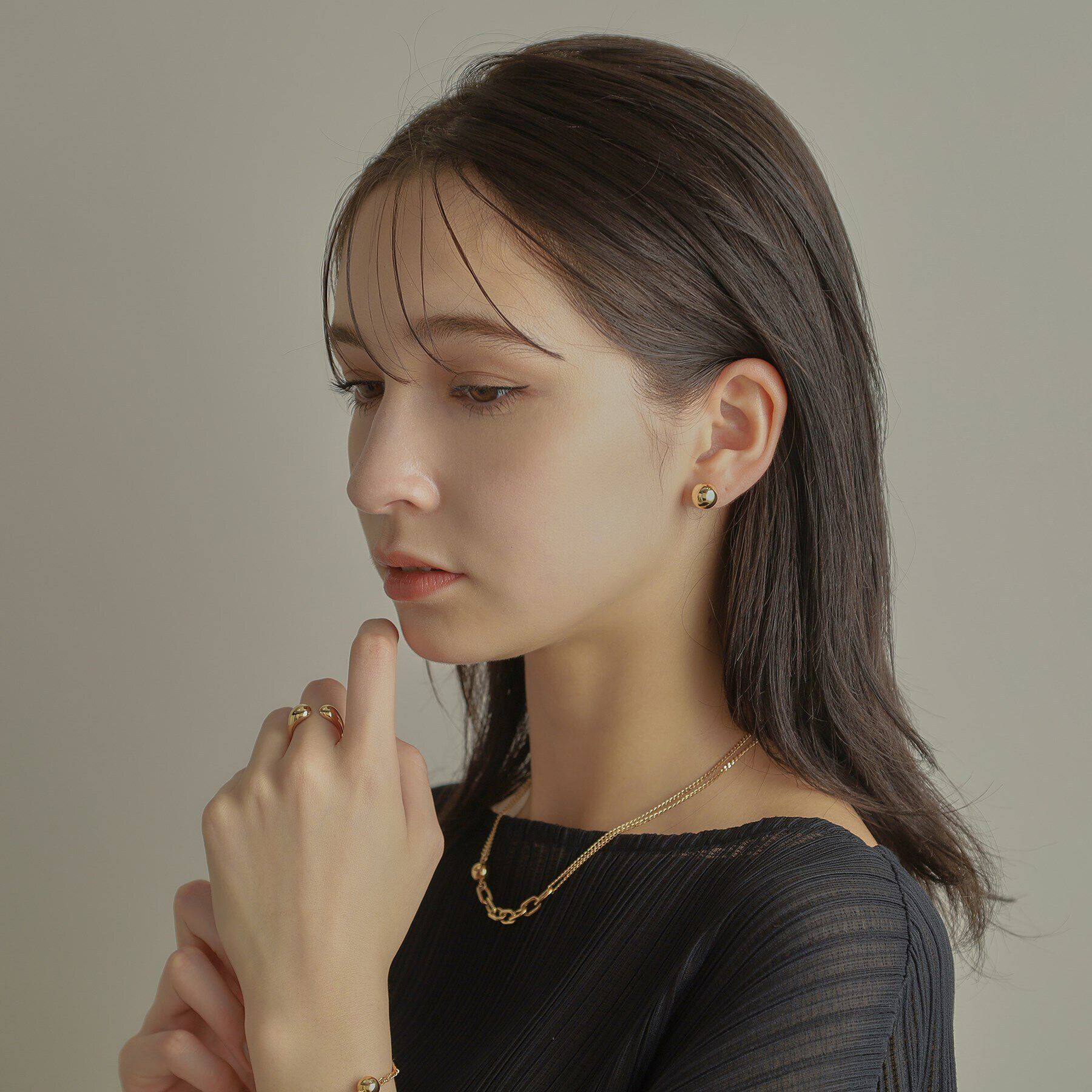 COCOSHNIK「K10中空ボール スタッドピアスL」|ピアス|