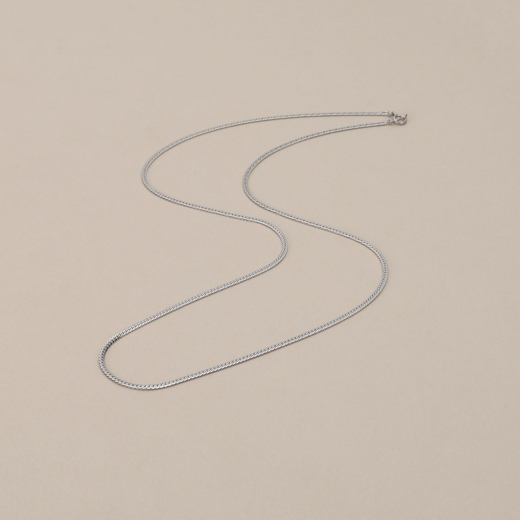 COCOSHNIK「プラチナ フラットヘリンボーン ネックレス」|ネックレス|プラチナ(900)