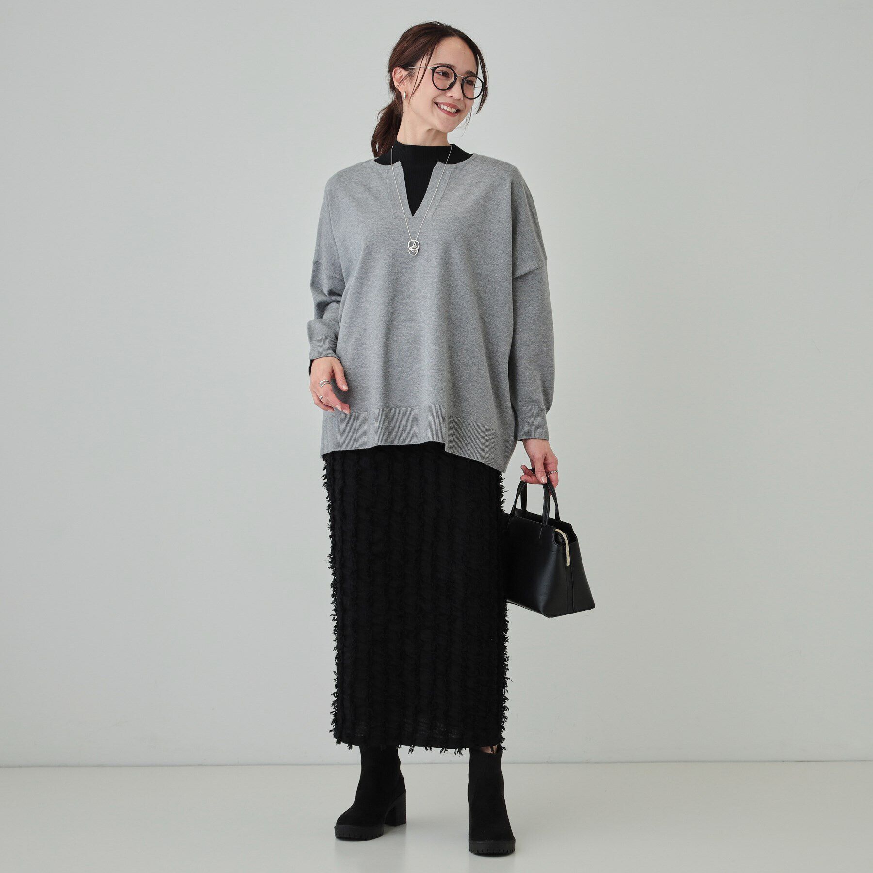 SHOO･LA･RUE「【洗える】レイヤードコーデも楽しめる もちもちVネックニット」|ニット・セーター|