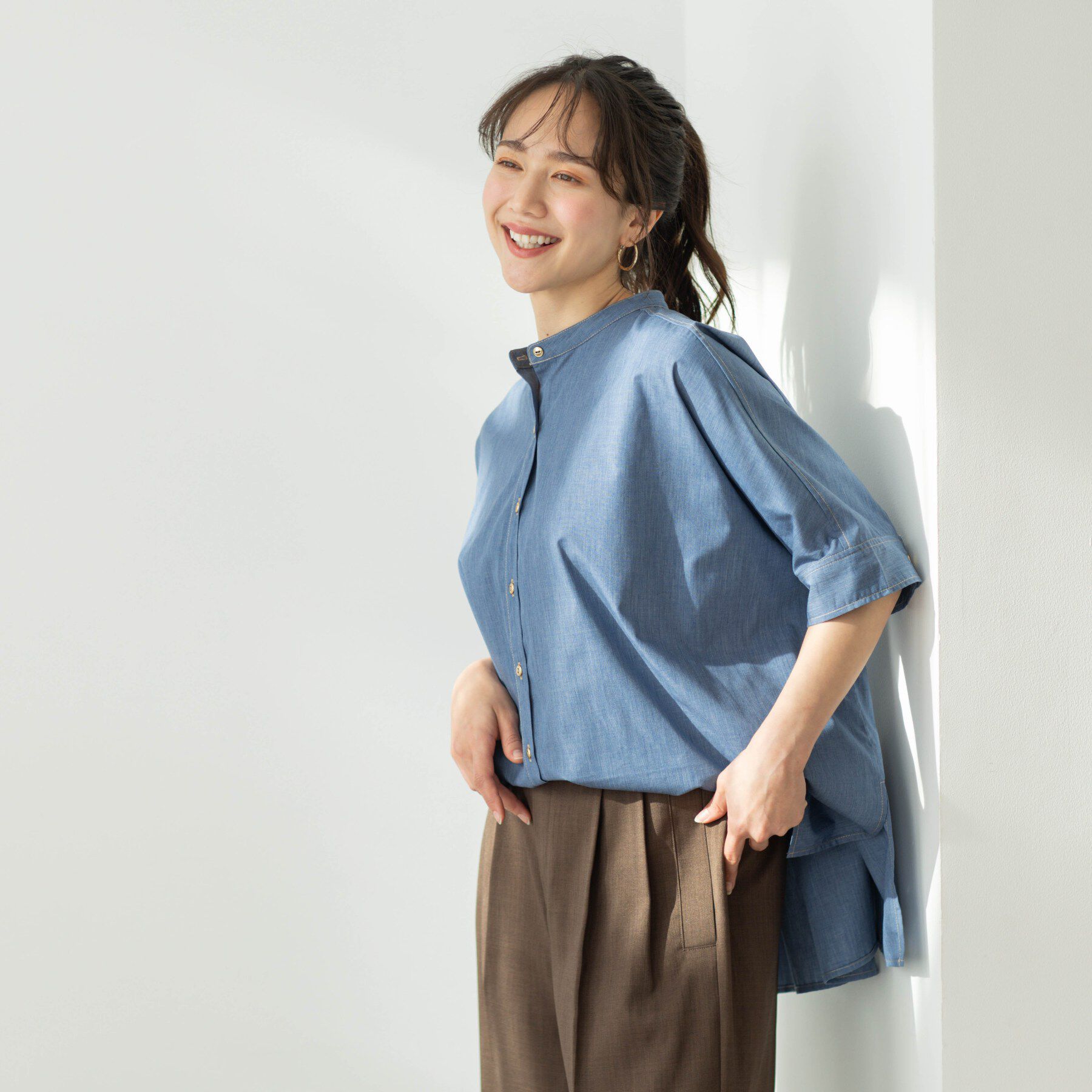 SHOO･LA･RUE「【体型カバー/洗濯機可】インせず着られる　デニムライクシャツ」|シャツ・ブラウス|