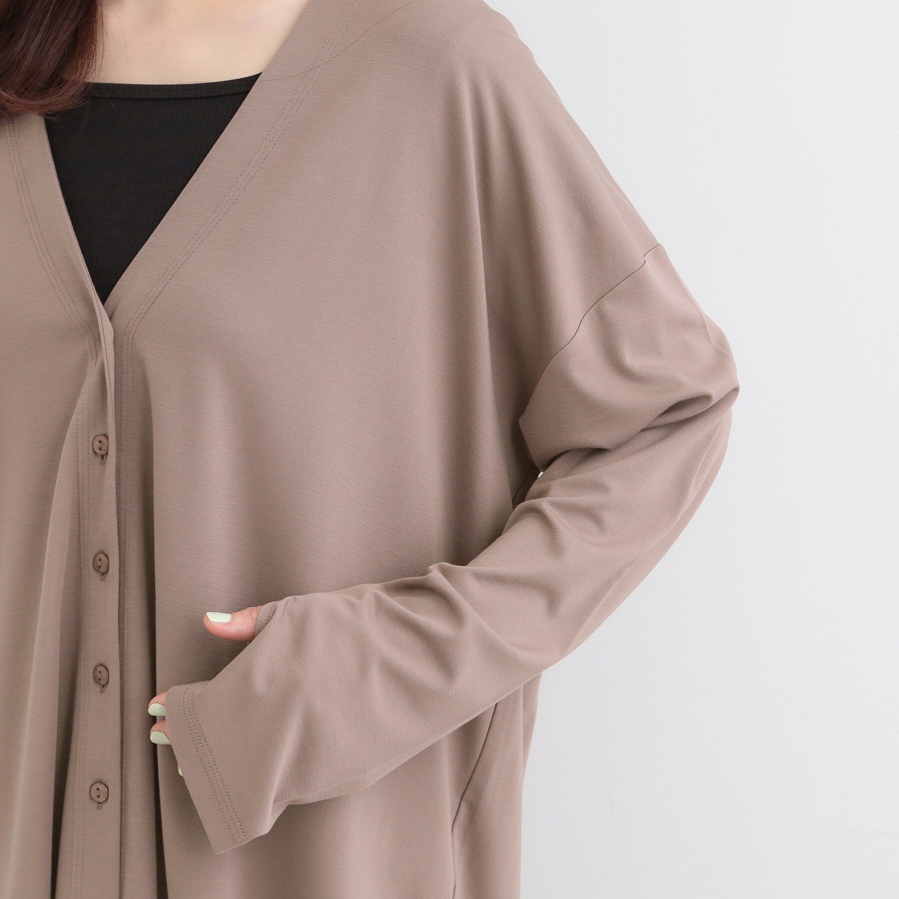 SHOO･LA･RUE「【S-LL/UV】手の甲まで隠れる 指穴付き とろみVネックカーディガン」|カーディガン|