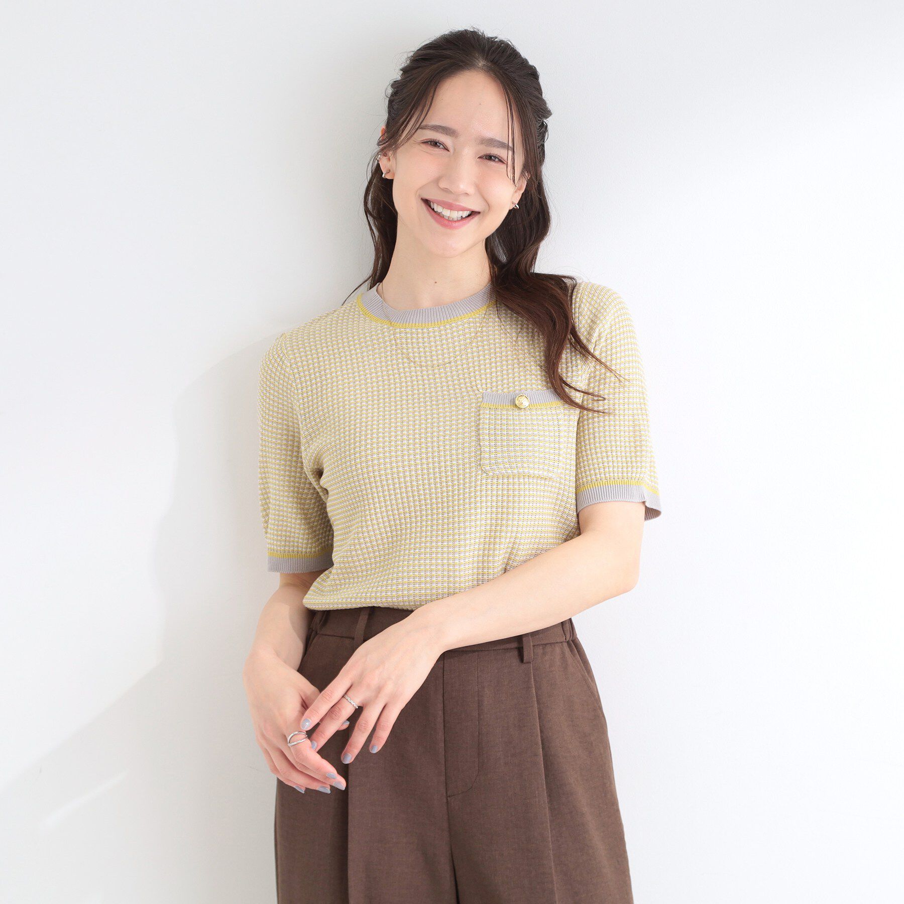 SHOO･LA･RUE「【洗濯機可/S-LL】金ボタンが上品 カノコ編み配色クルーネックニット」|ニット・セーター|