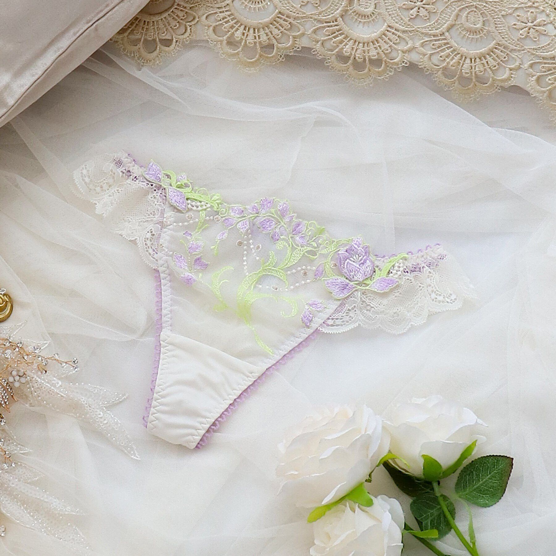 Risa Magli「アナベル Tバックショーツ」|インナー|パープル(080)