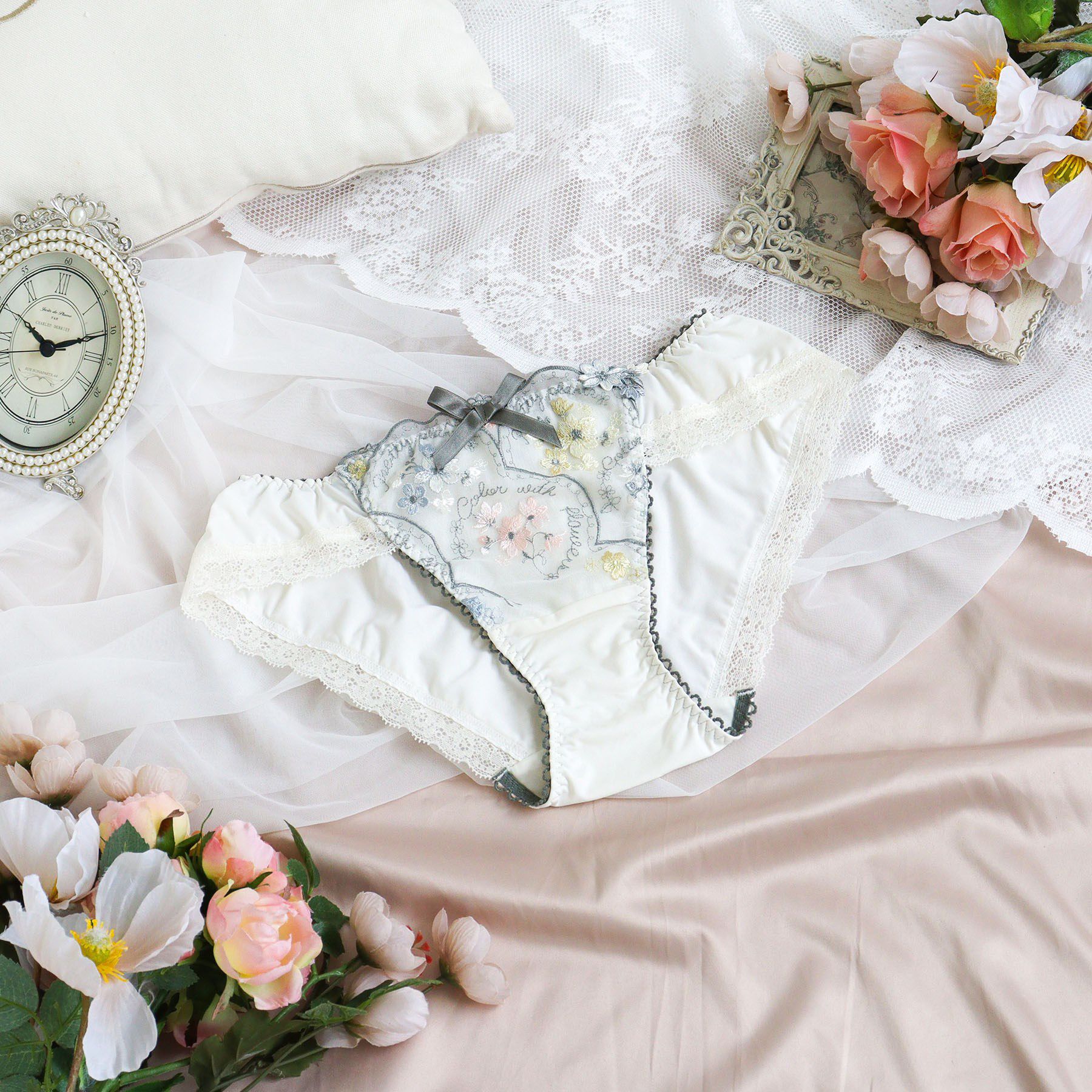 Risa Magli「フェリーチェ ノーマルショーツ」|インナー|アイボリー(004)