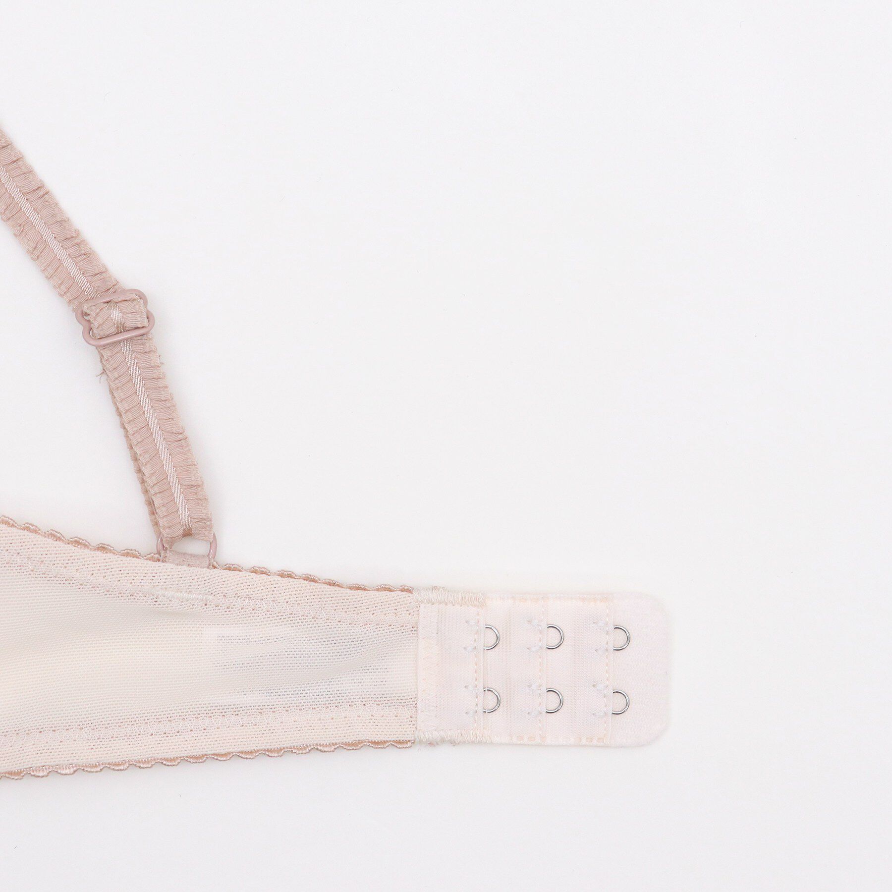 Risa Magli「ラーレ ブラジャー (B-C) ＜リサマリミラクル谷間ブラ＞」|インナー|