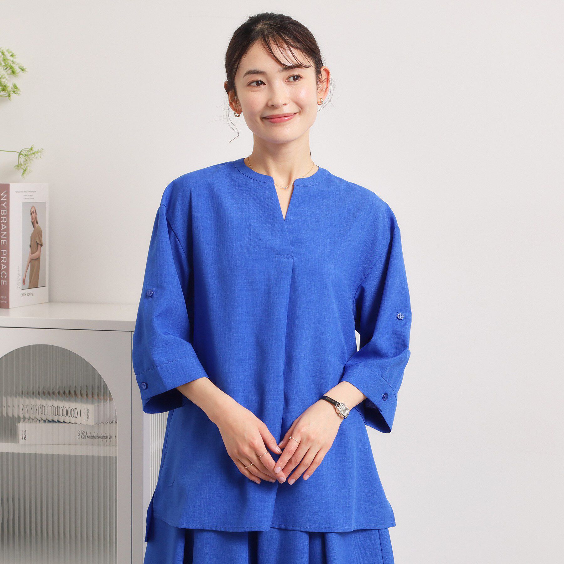 ITS&rsquo;DEMO「【UVケア／洗濯機OK／接触冷感／吸水速乾】麻調合繊スキッパーチュニック」|シャツ・ブラウス|ブルー(093)