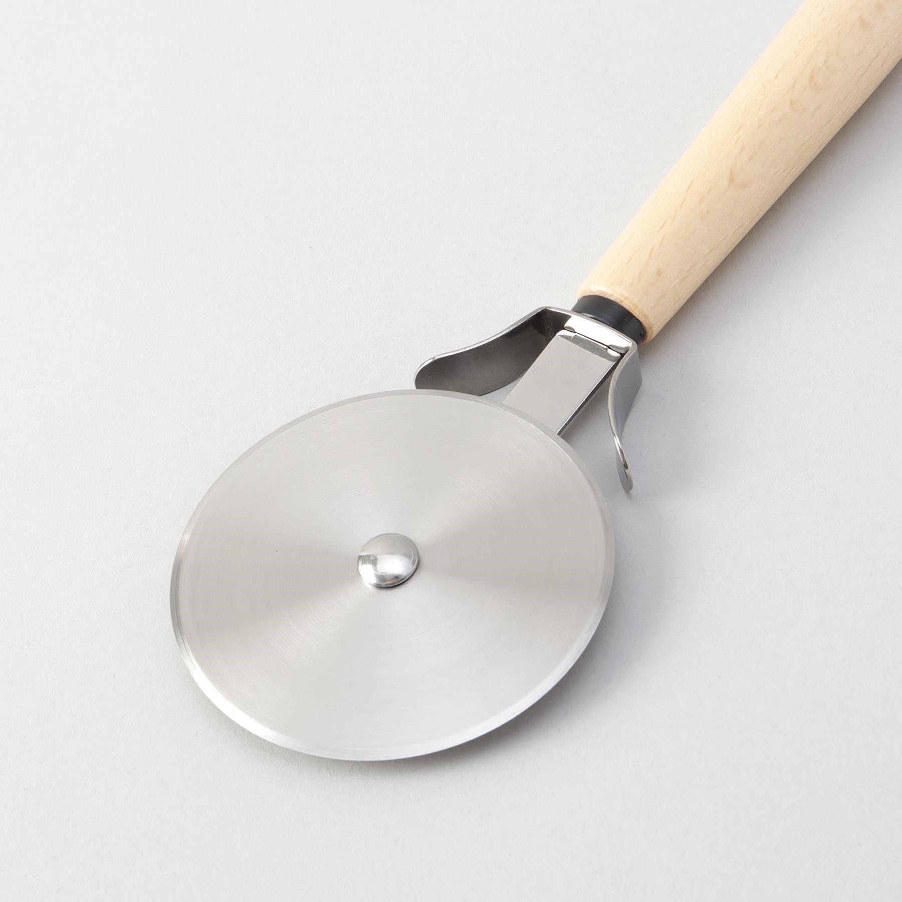 212 KITCHEN STORE「木柄 ピザカッター  ＜212Kオリジナル＞」|食器・キッチングッズ|