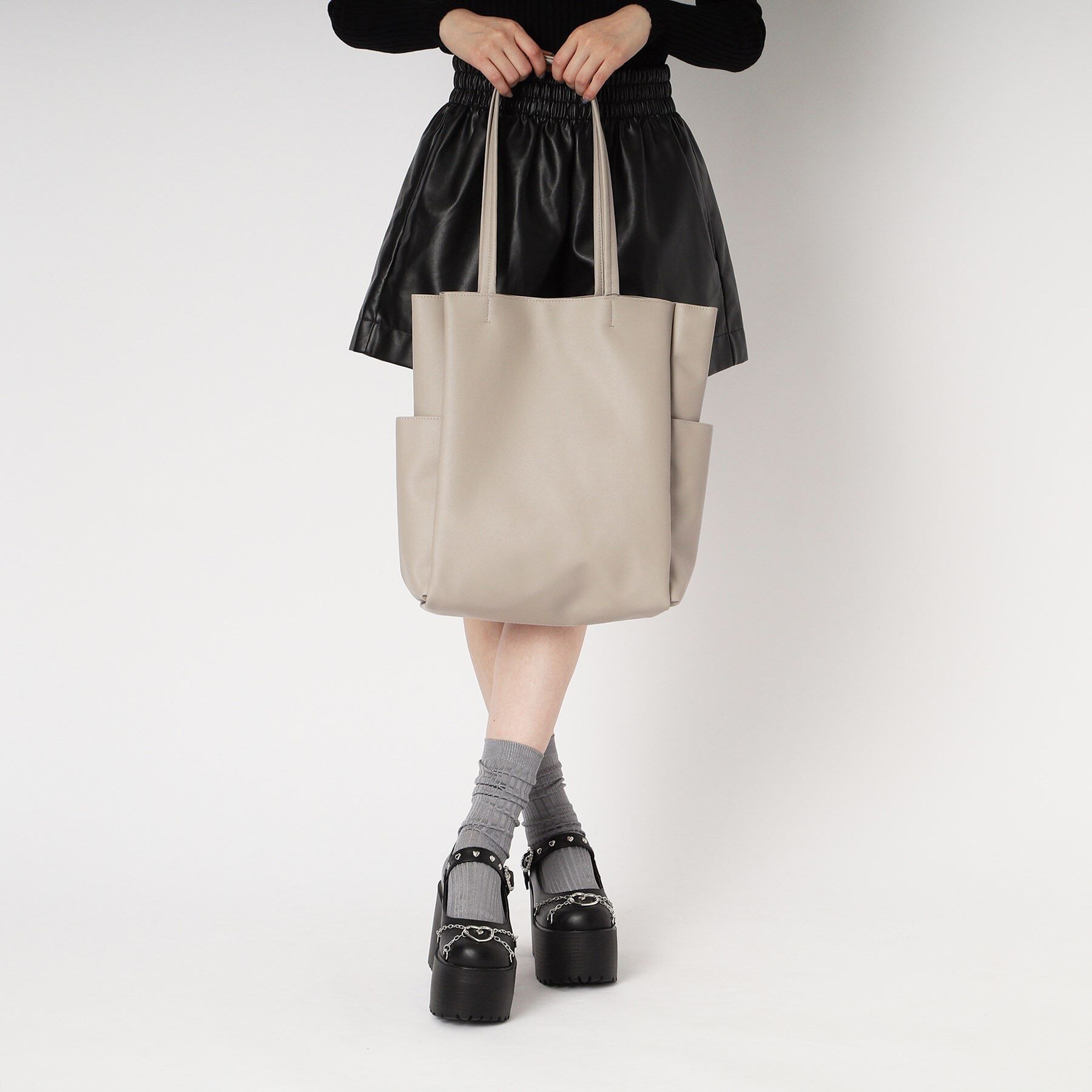 csT&P「厚底ハート付きチェーンパンプス 24SS」|パンプス|