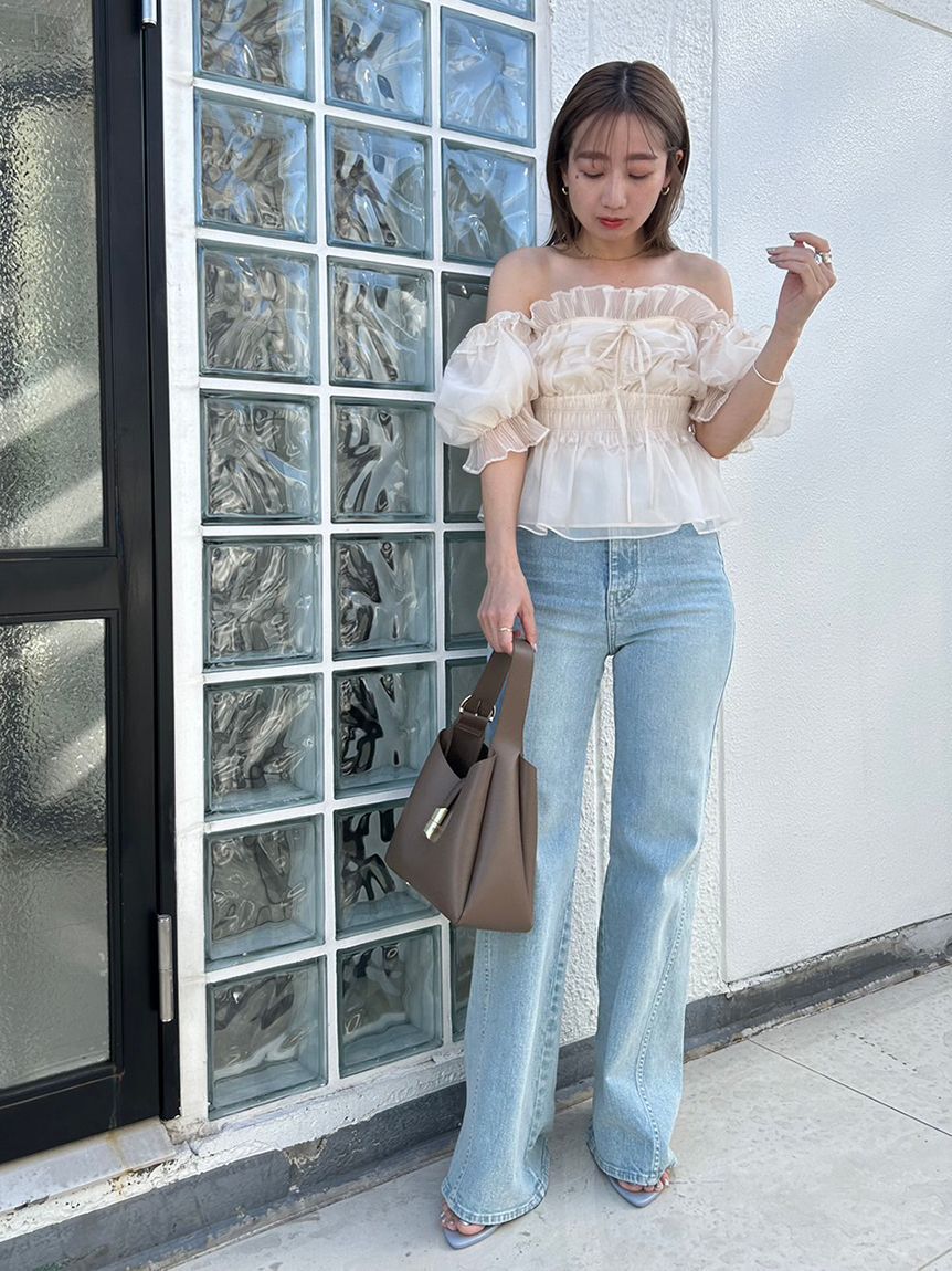 SNIDEL「Sustainableストレッチフレアデニムパンツ」|デニム|