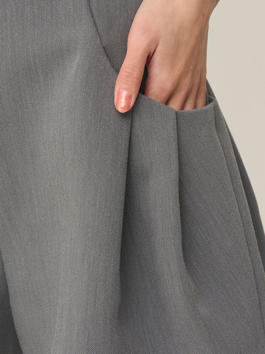 SNIDEL「Sustainableタックボリュームショートパンツ」|その他|