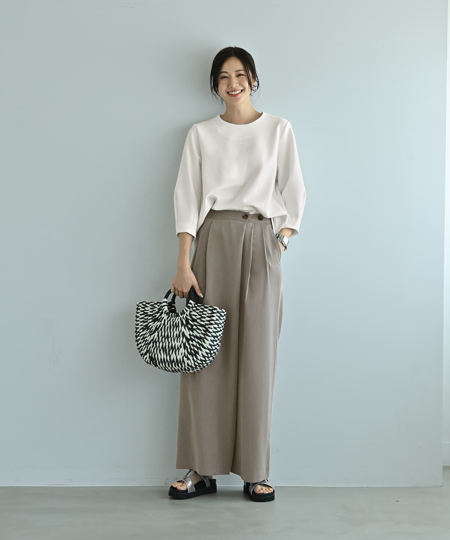 STYLE DELI「【Kana Oyama&times;BLK001】バックシャツ生地トップス／DELI size」|Tシャツ・カットソー|