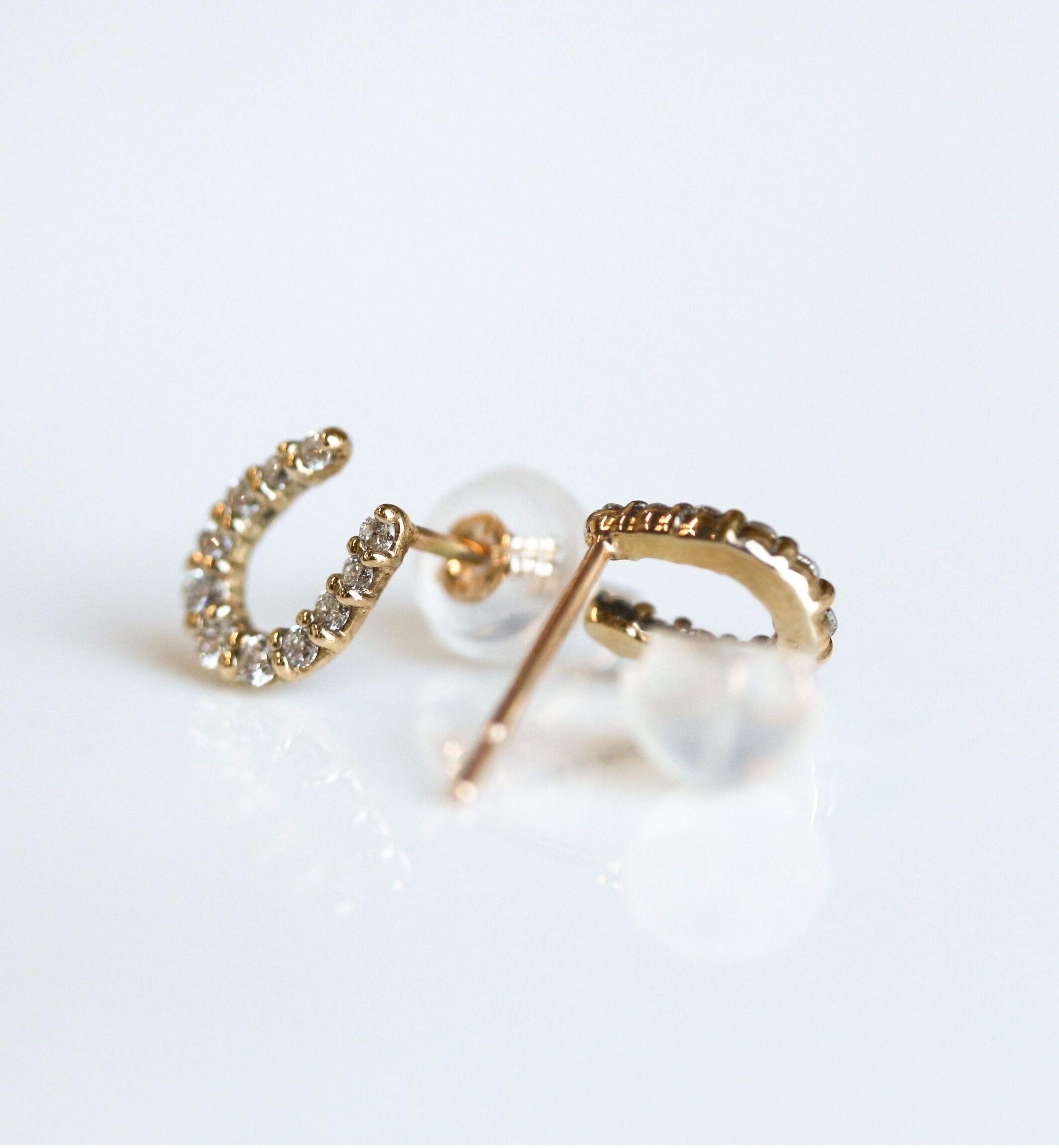  「ダイヤモンド ホースシュー パヴェ ピアス | K10YG」|ピアス|