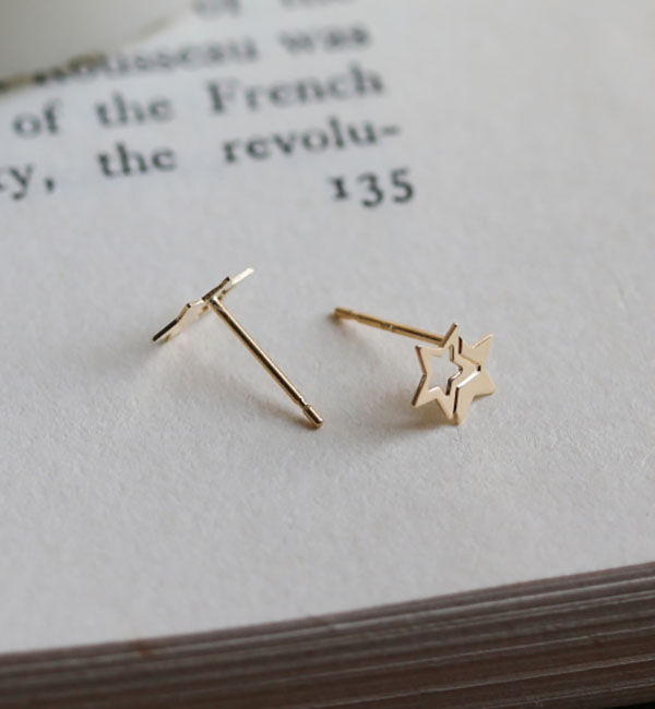  「ゴールド ツインスター ピアス | K18」|ピアス|