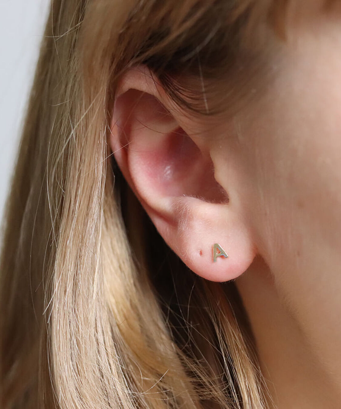  「ゴールド イニシャル ピアス | K10YG 【片耳用】」|ピアス|