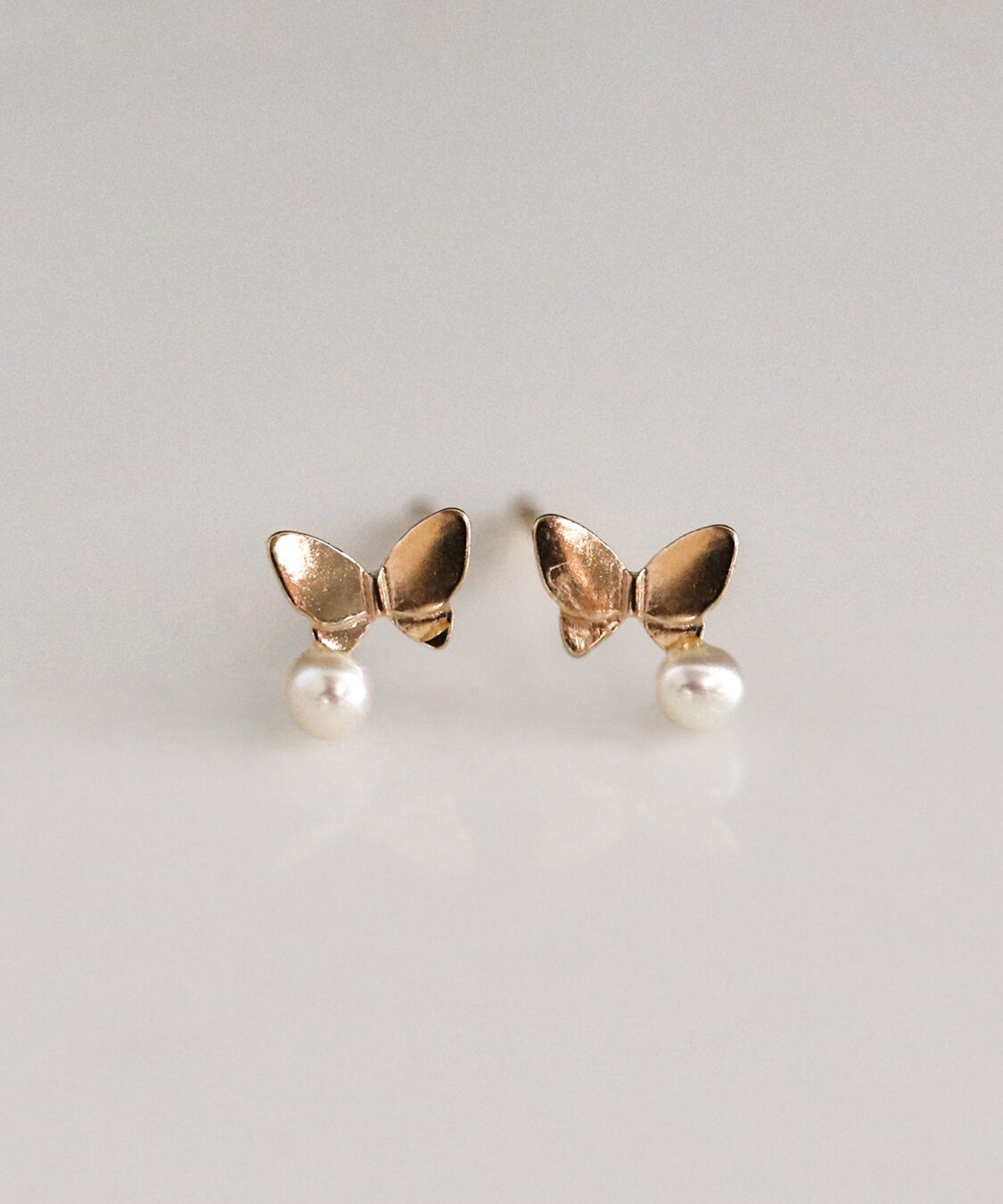  「パール バタフライ ピアス | K10YG  〈Web限定〉」|ピアス|K10 イエローゴールド