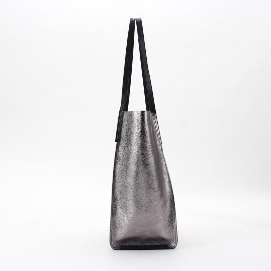 銀座かねまつ「RM25521　【本革】リバーシブルショルダーバッグ」|ショルダー・メッセンジャー|