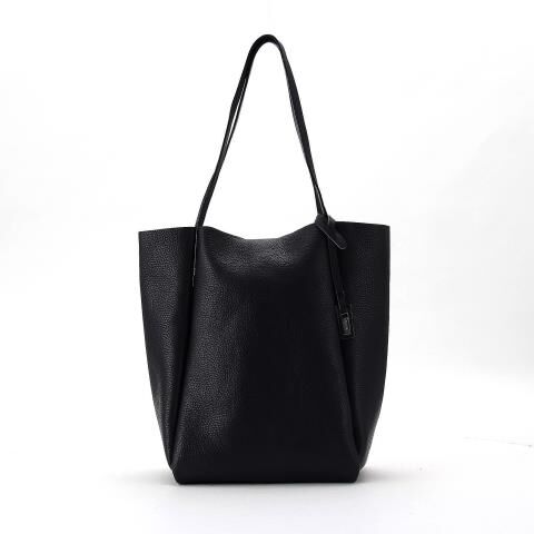 銀座かねまつ「RM25521　【本革】リバーシブルショルダーバッグ」|ショルダー・メッセンジャー|