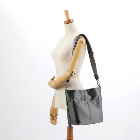 銀座かねまつ「RM25521　【本革】リバーシブルショルダーバッグ」|ショルダー・メッセンジャー|