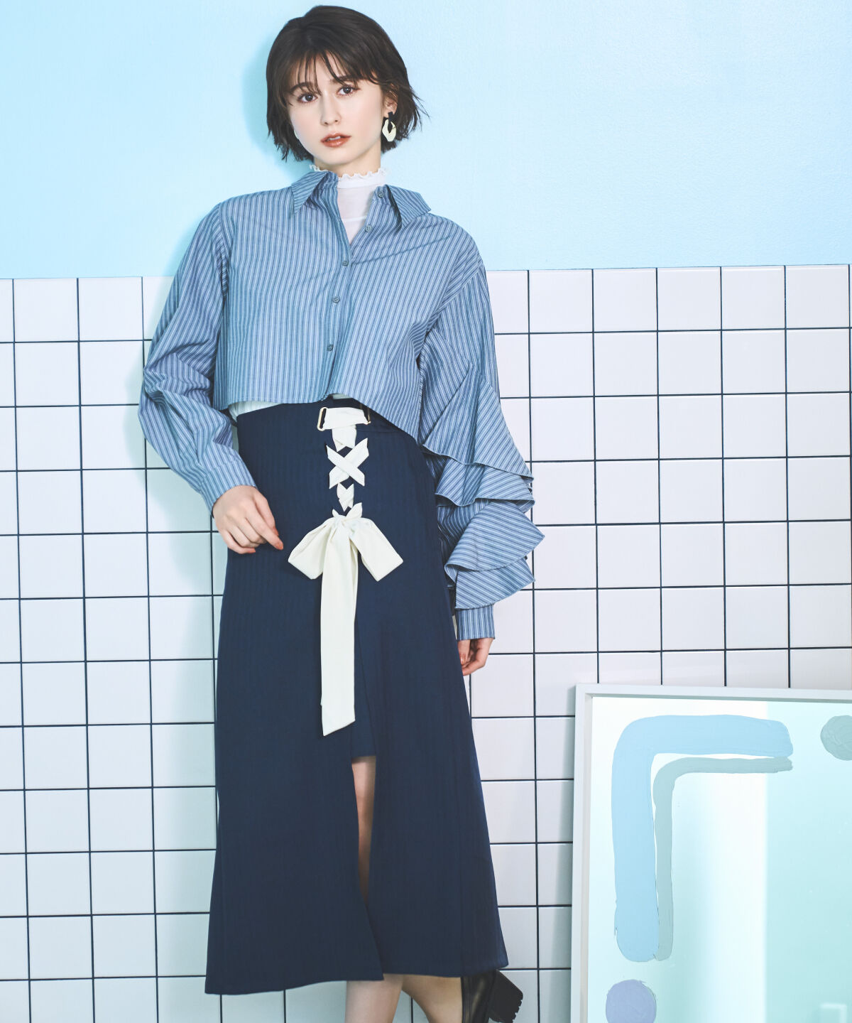 アンドクチュール「ストライプアシメフリルクロップドシャツ」|シャツ・ブラウス|