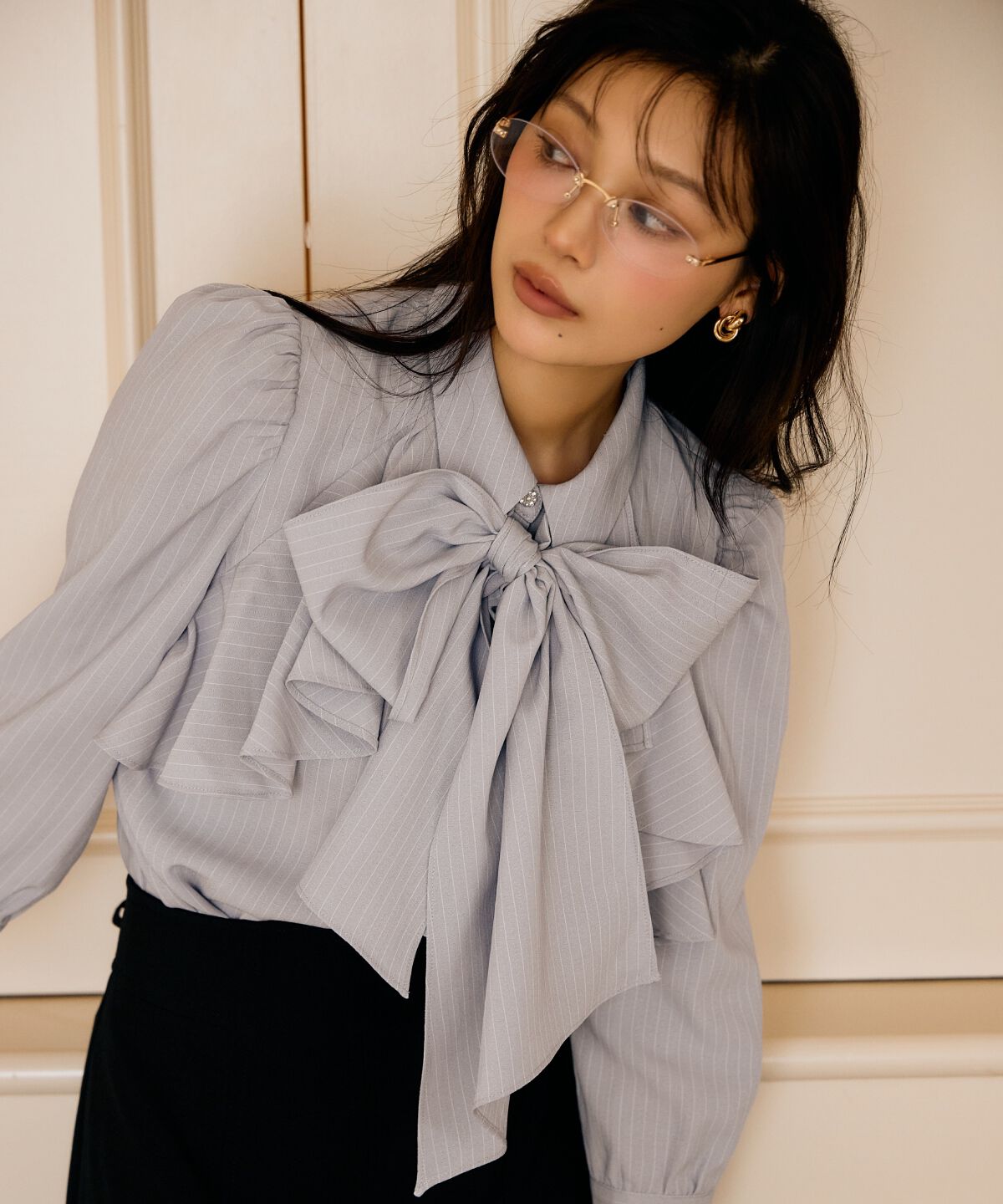 アンドクチュール「ビジューボタンフリルケープブラウス」|シャツ・ブラウス|