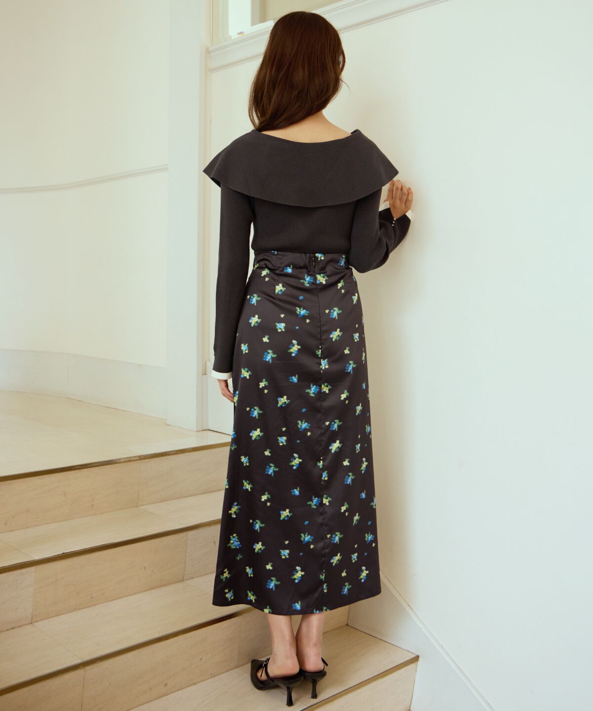 アンドクチュール「アシンメトリーカラーニットプルオーバー」|ニット・セーター|